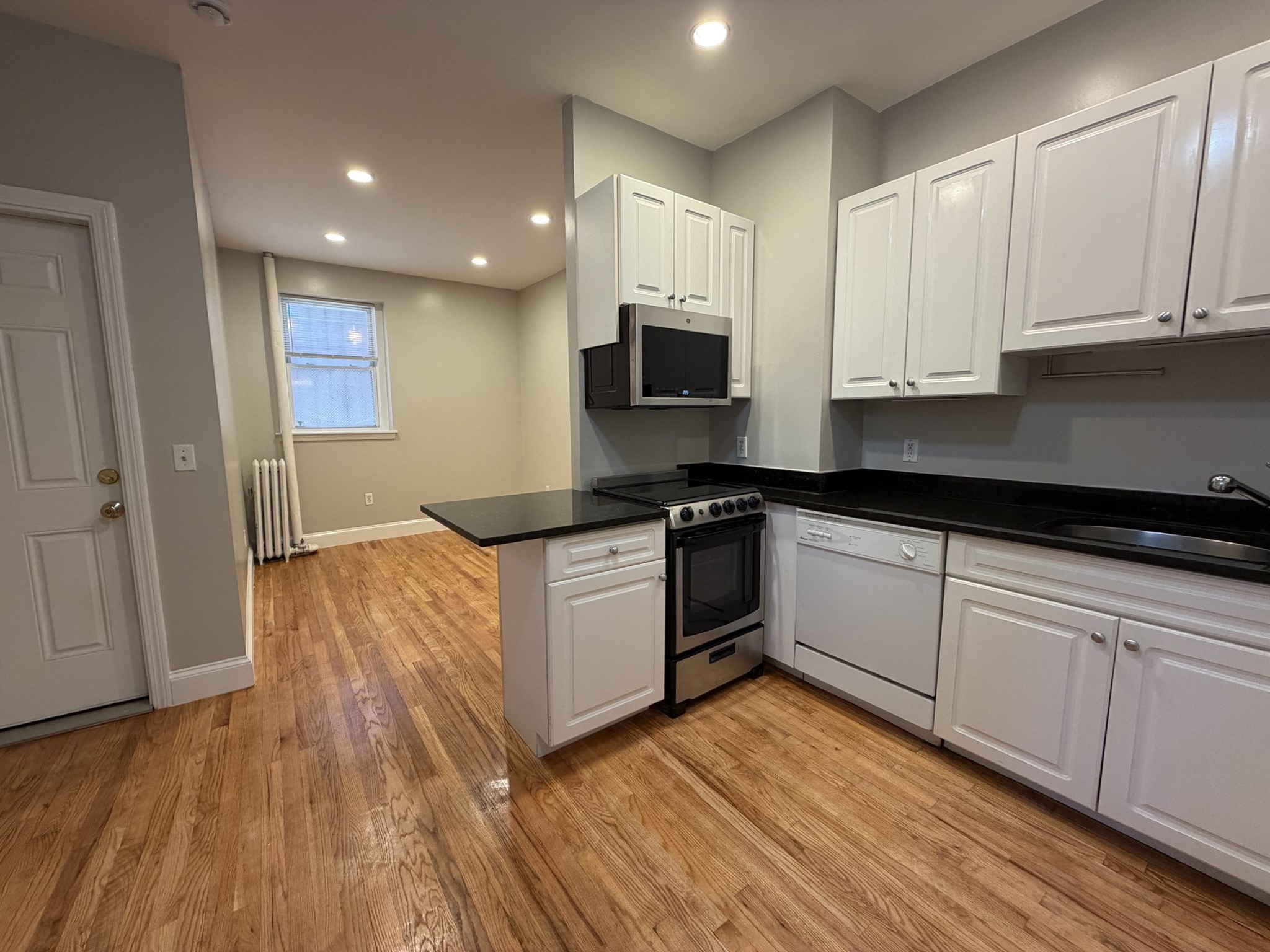 103 Charles St. # G Property Photo 2