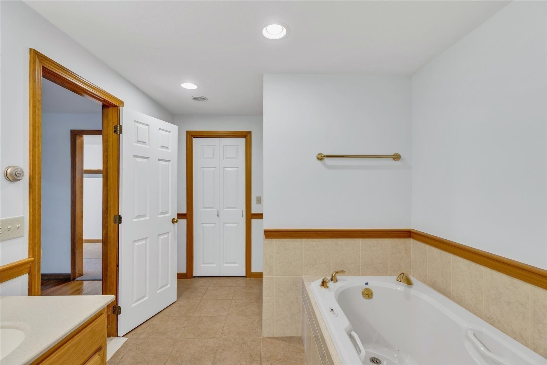 94 Stratford Ln Property Photo 16