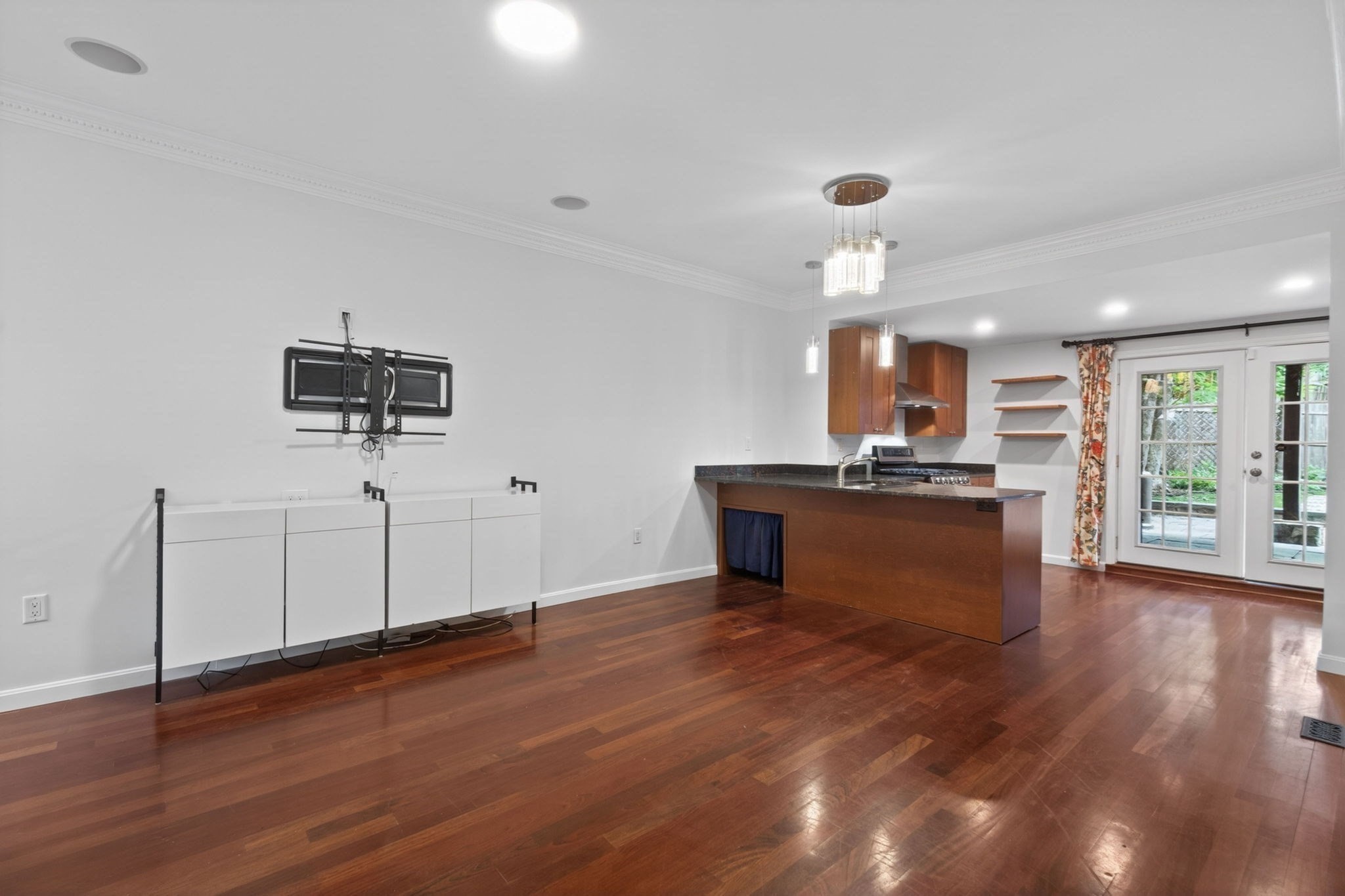 102 Old Harbor Street # A Property Photo 6