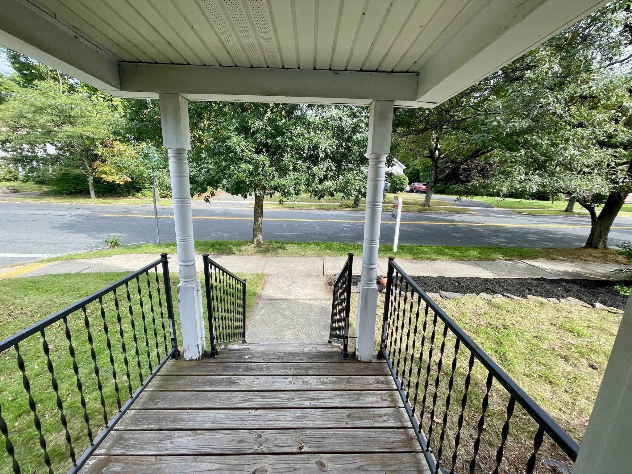 222 Parker St Property Photo 4