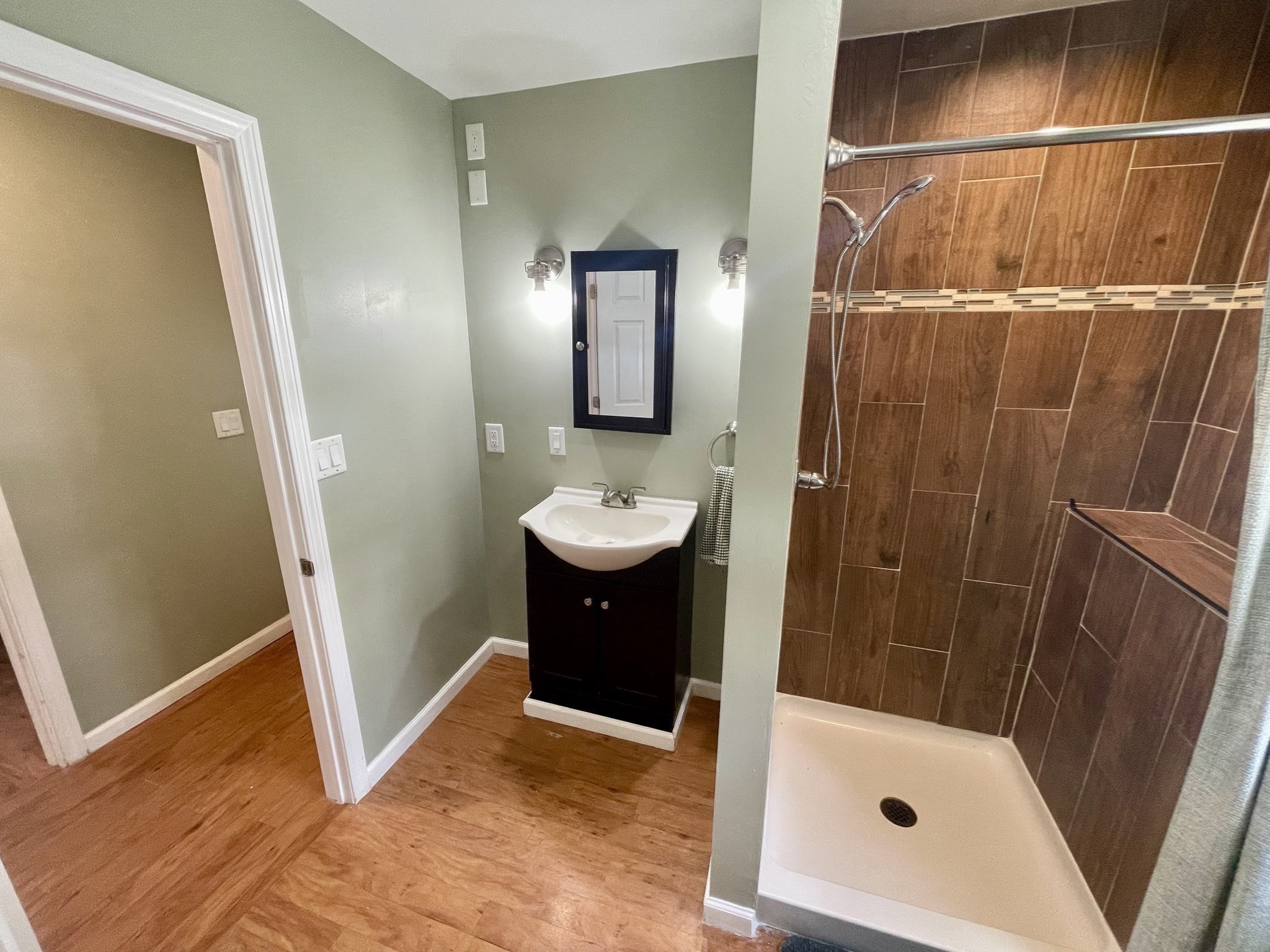 222 Parker St Property Photo 12
