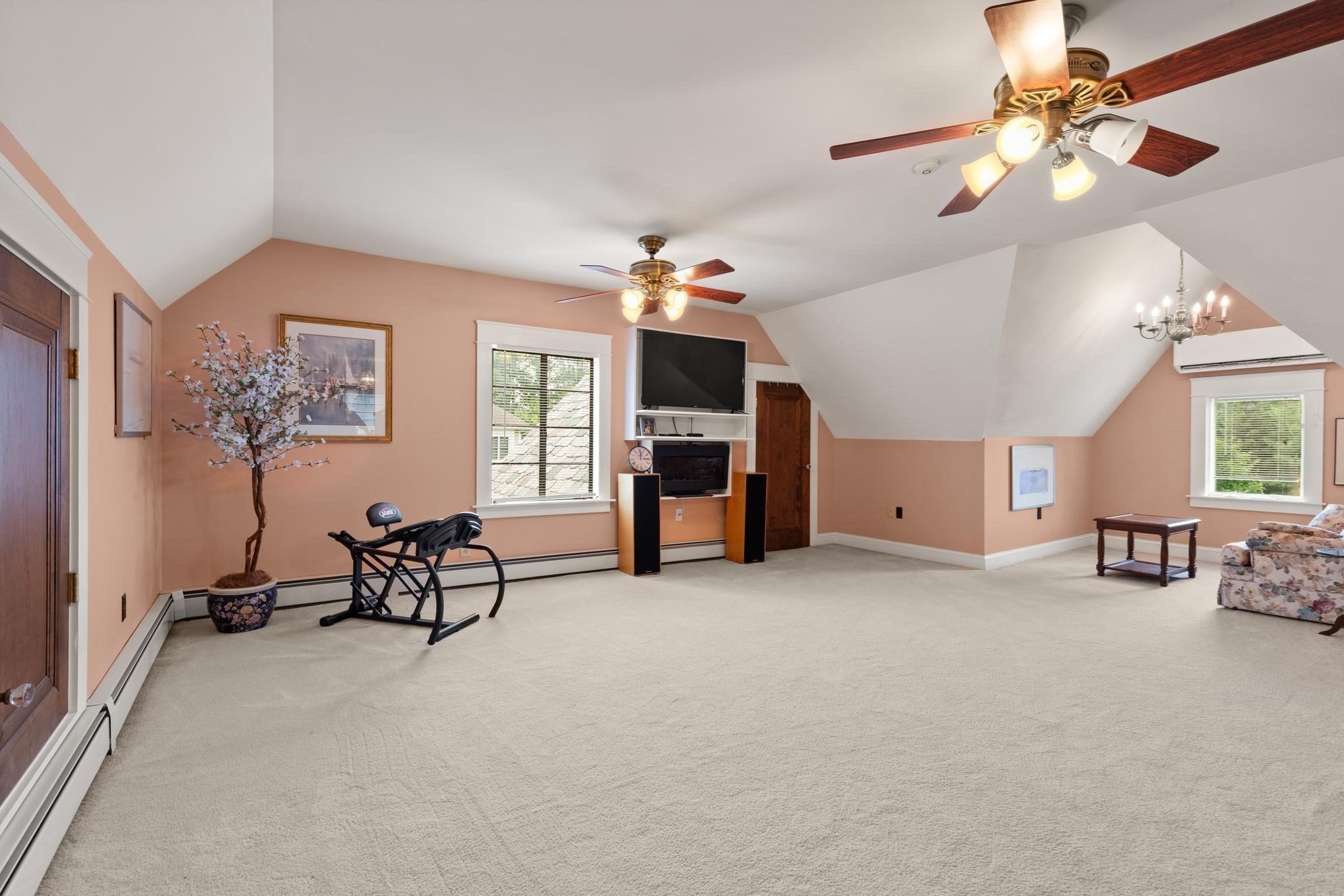 160 Daniel Webster Hwy # 160 Property Photo 26
