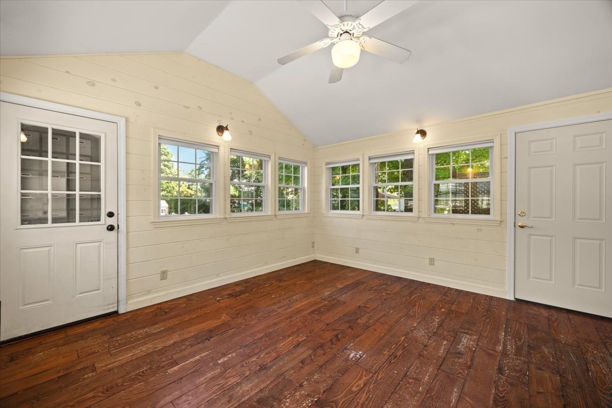 177 West Street Property Photo 18
