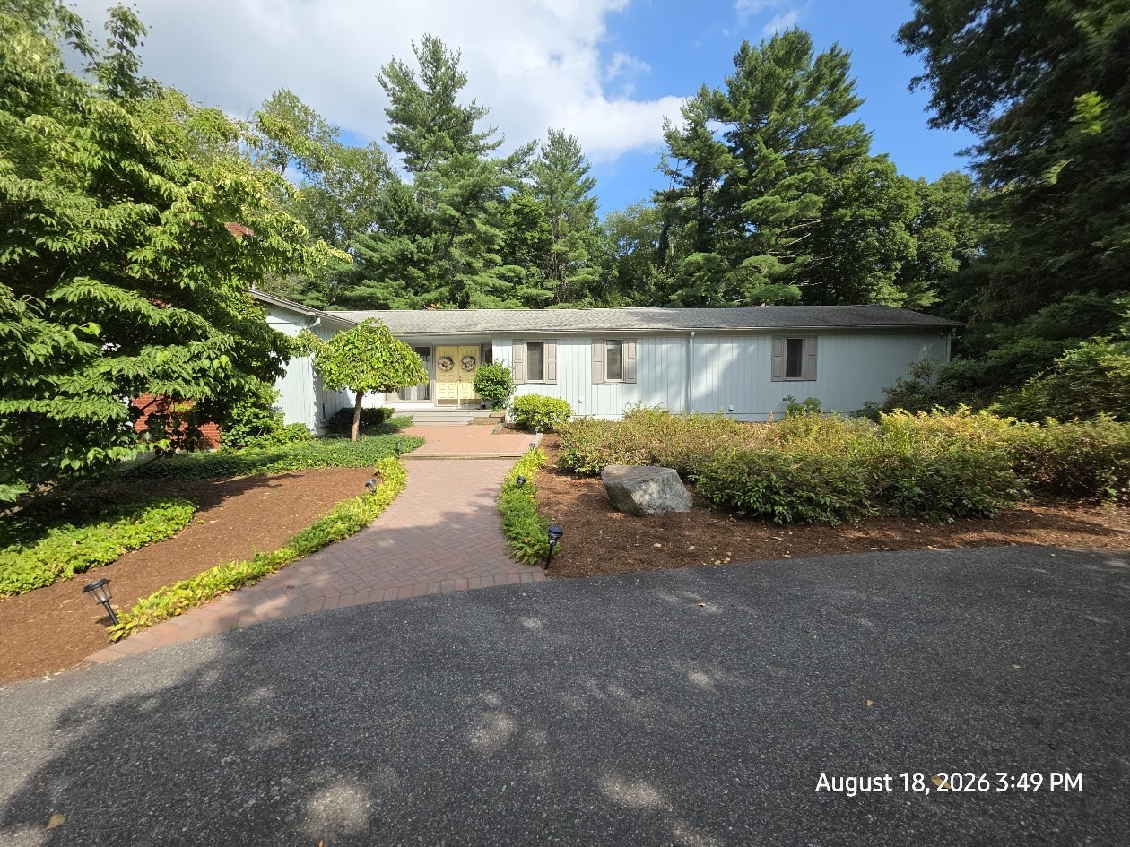 16 Pammys Path Property Photo 1
