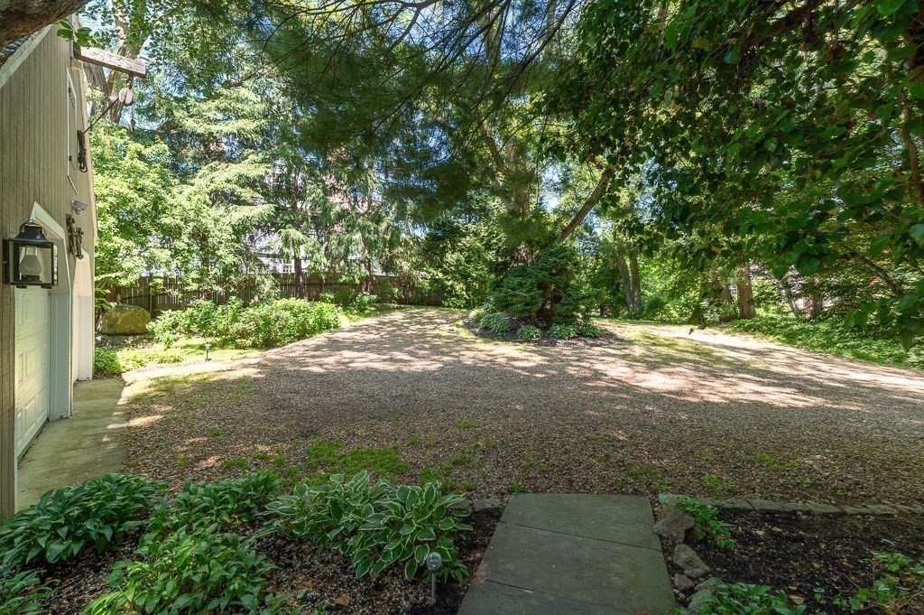 9 Elm Top Property Photo 30