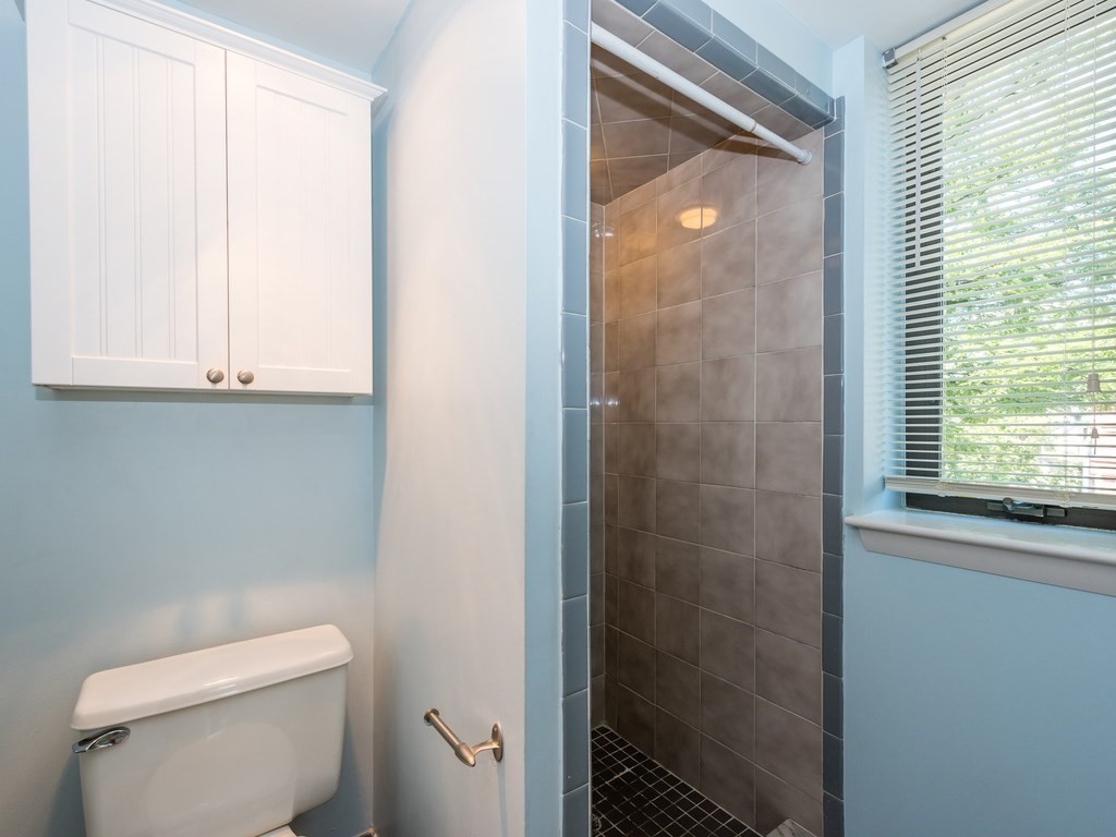 51 John # 303 Property Photo 7