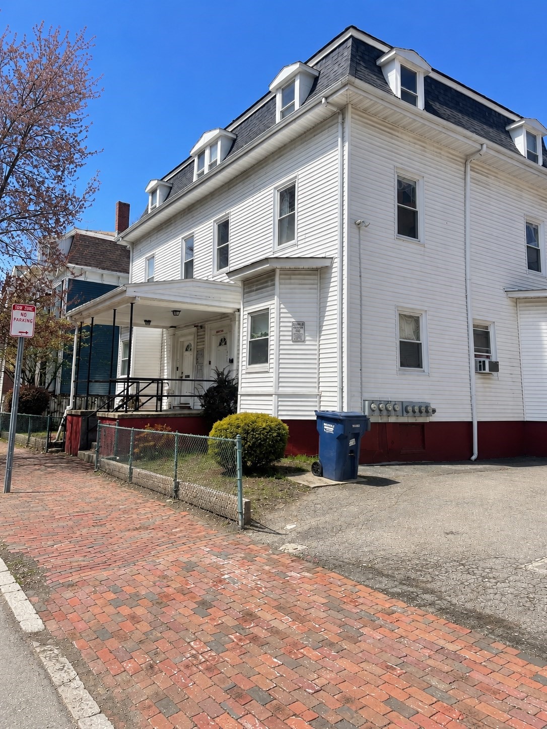 35 Inman St. Property Photo 8