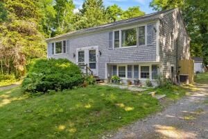 3837-3839 Main St Property Photo 1