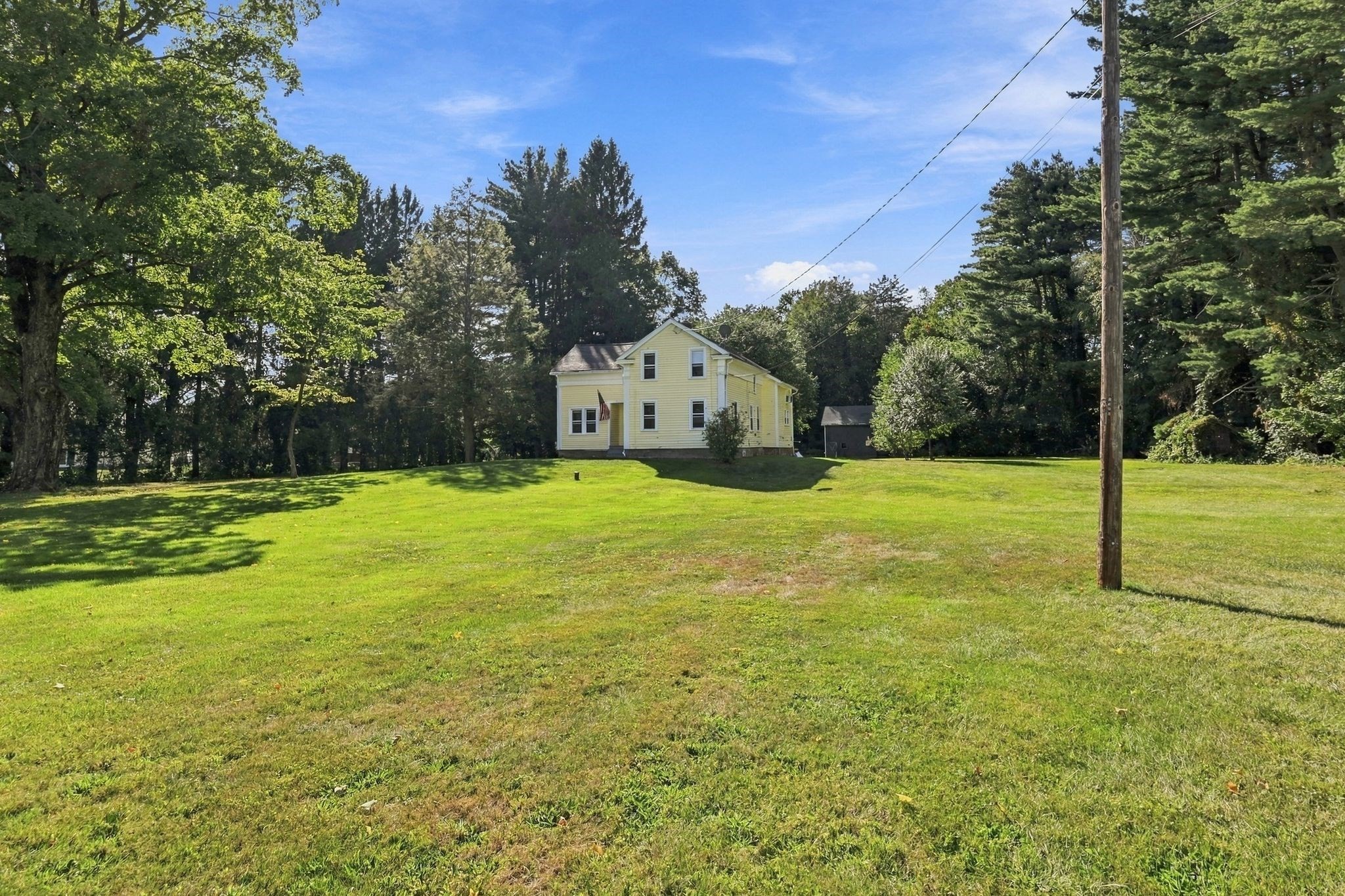 217 N Maple St Property Photo 4