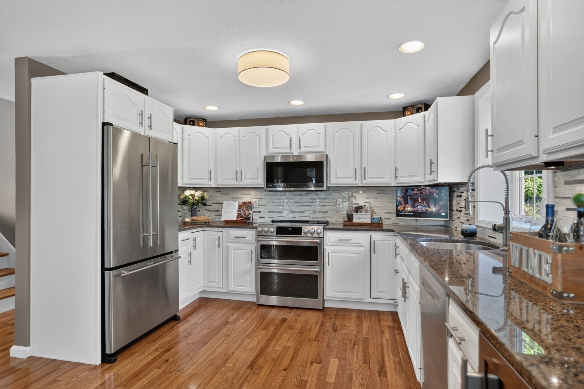 293 Brigham Street Property Photo 4