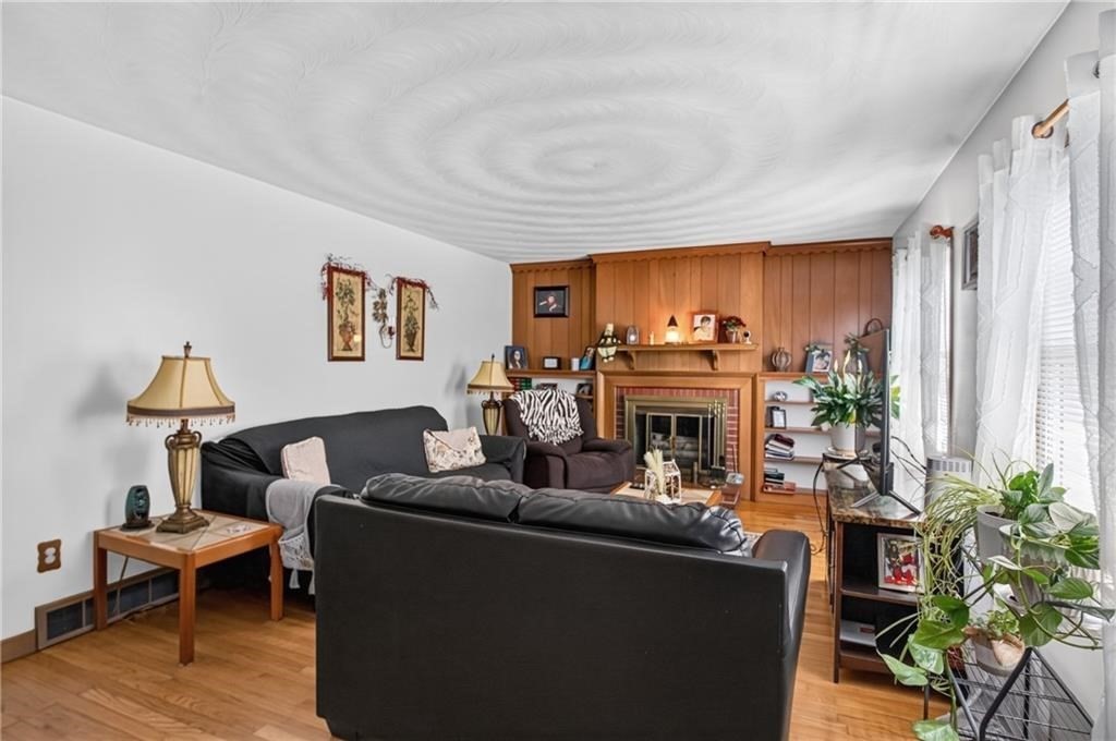 130 Thurston Street Property Photo 6