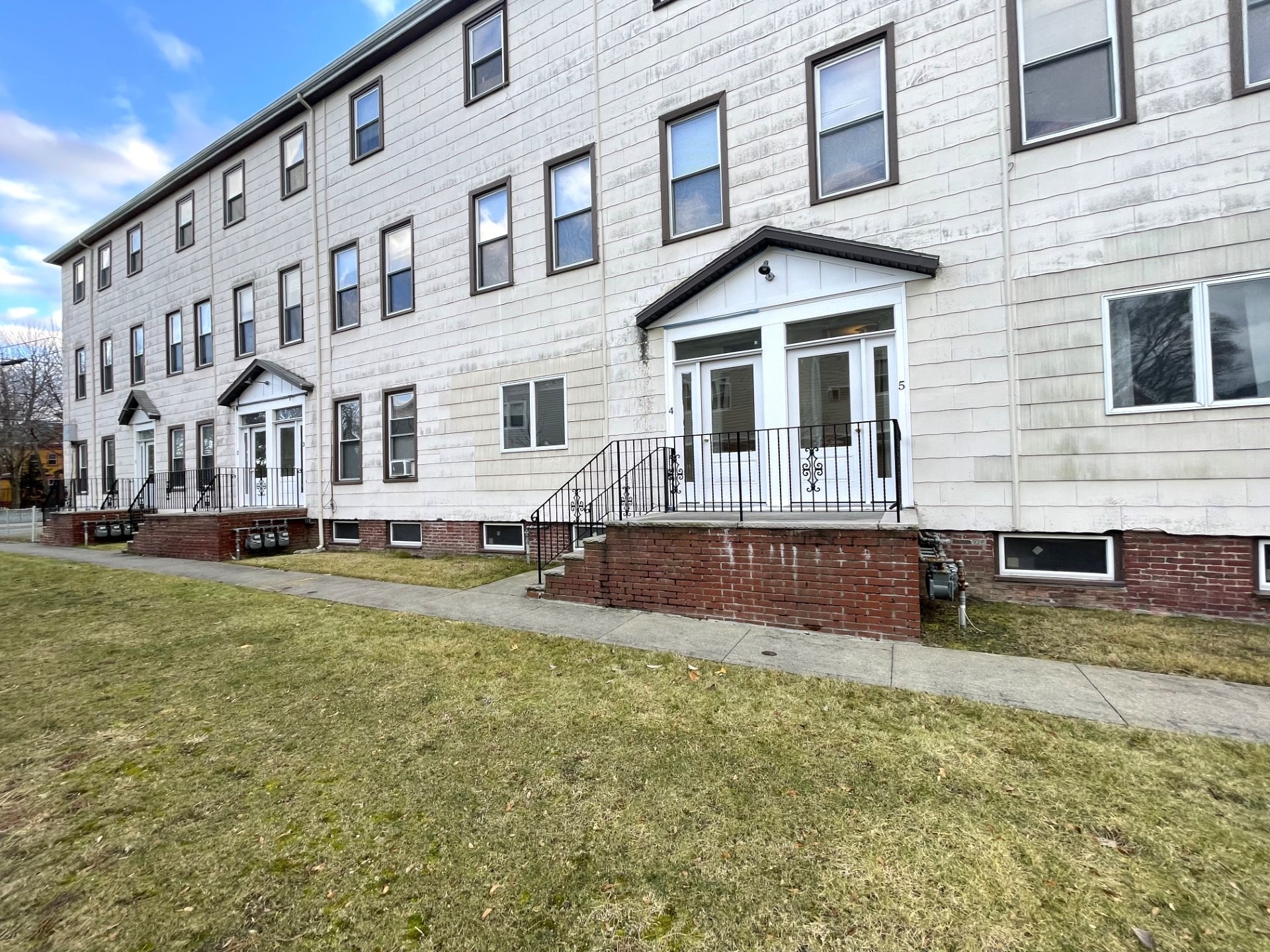 5 Cedar Street # 2 Property Photo 1