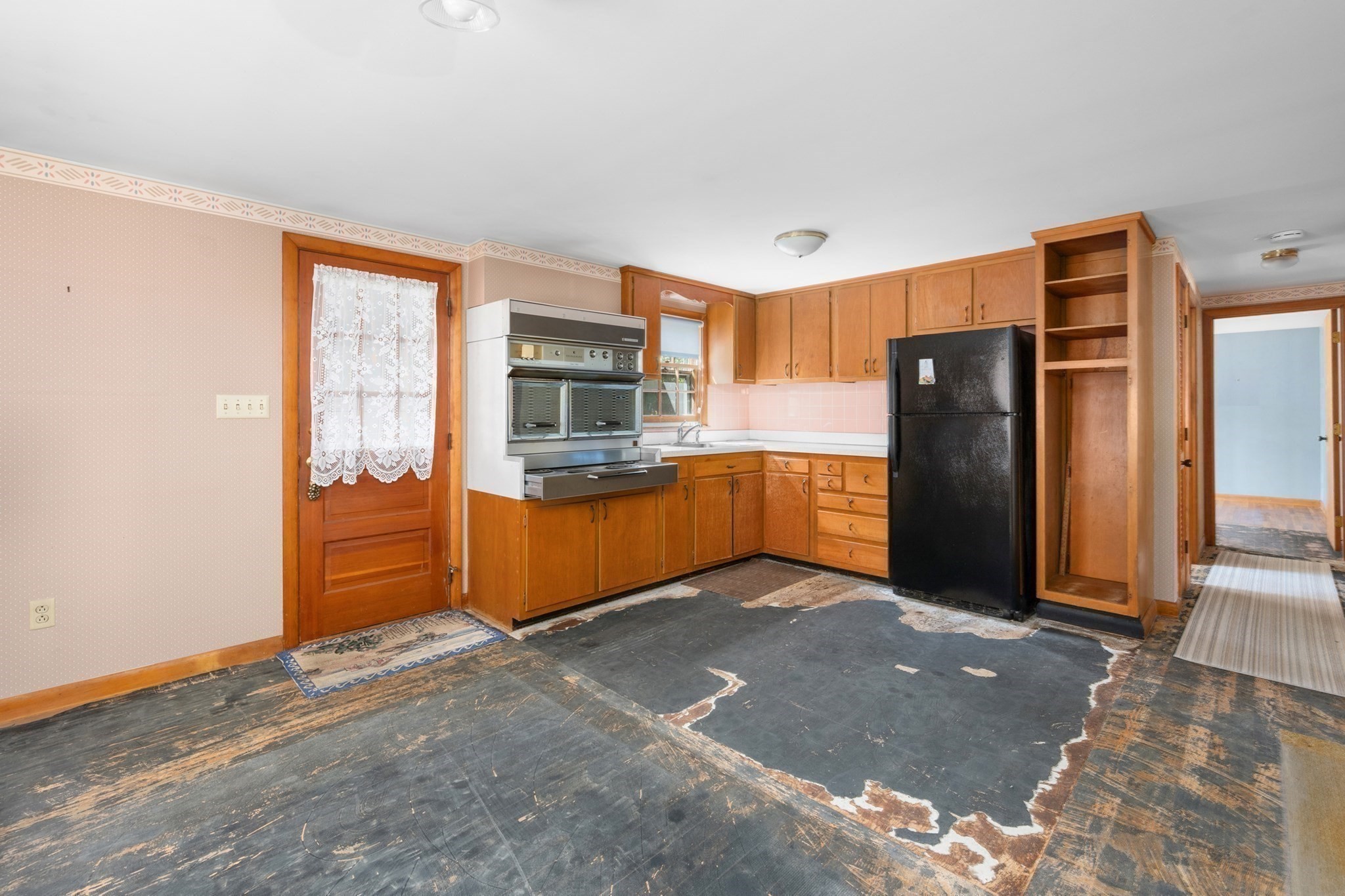 61 Laurel Rd Property Photo 11