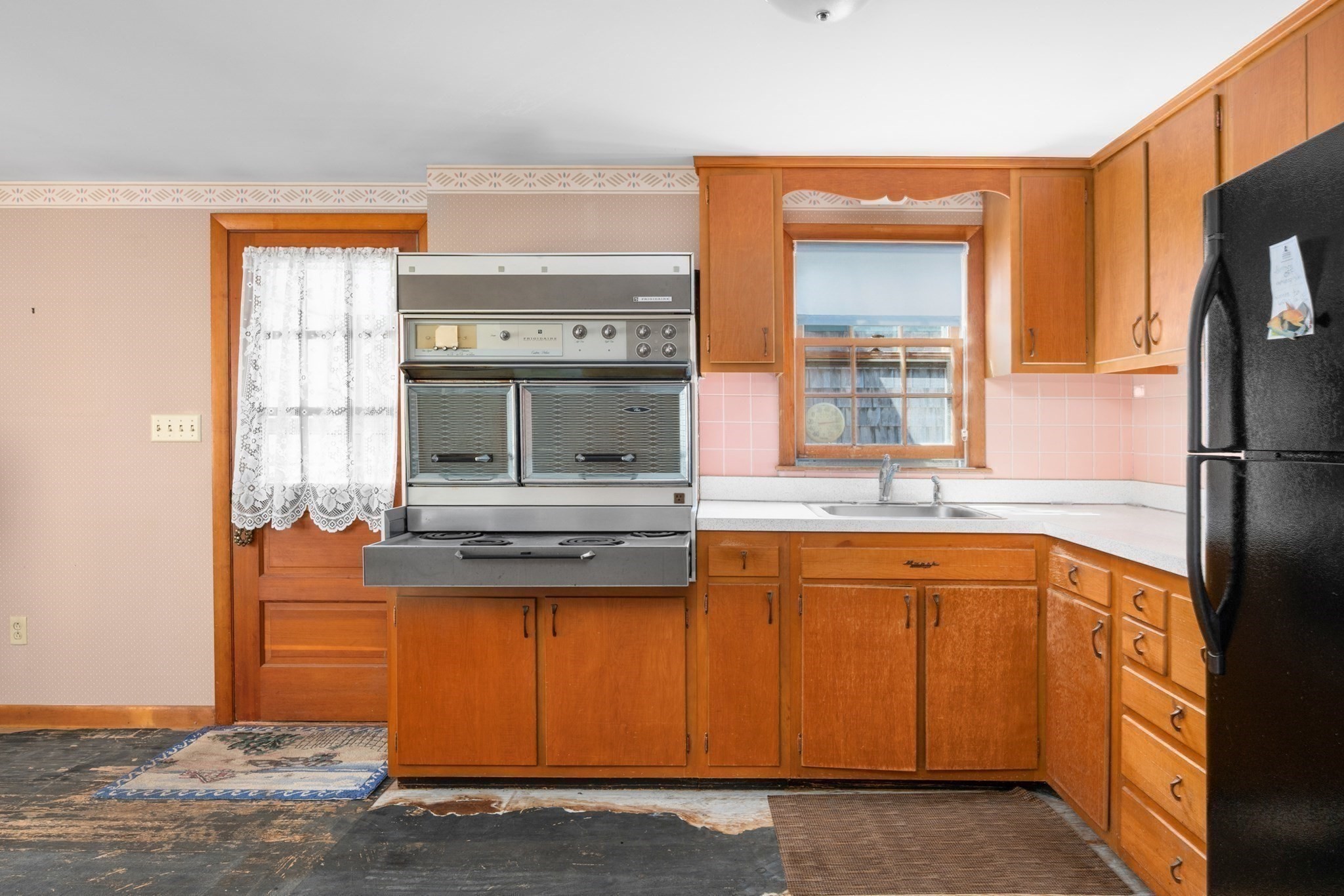 61 Laurel Rd Property Photo 13