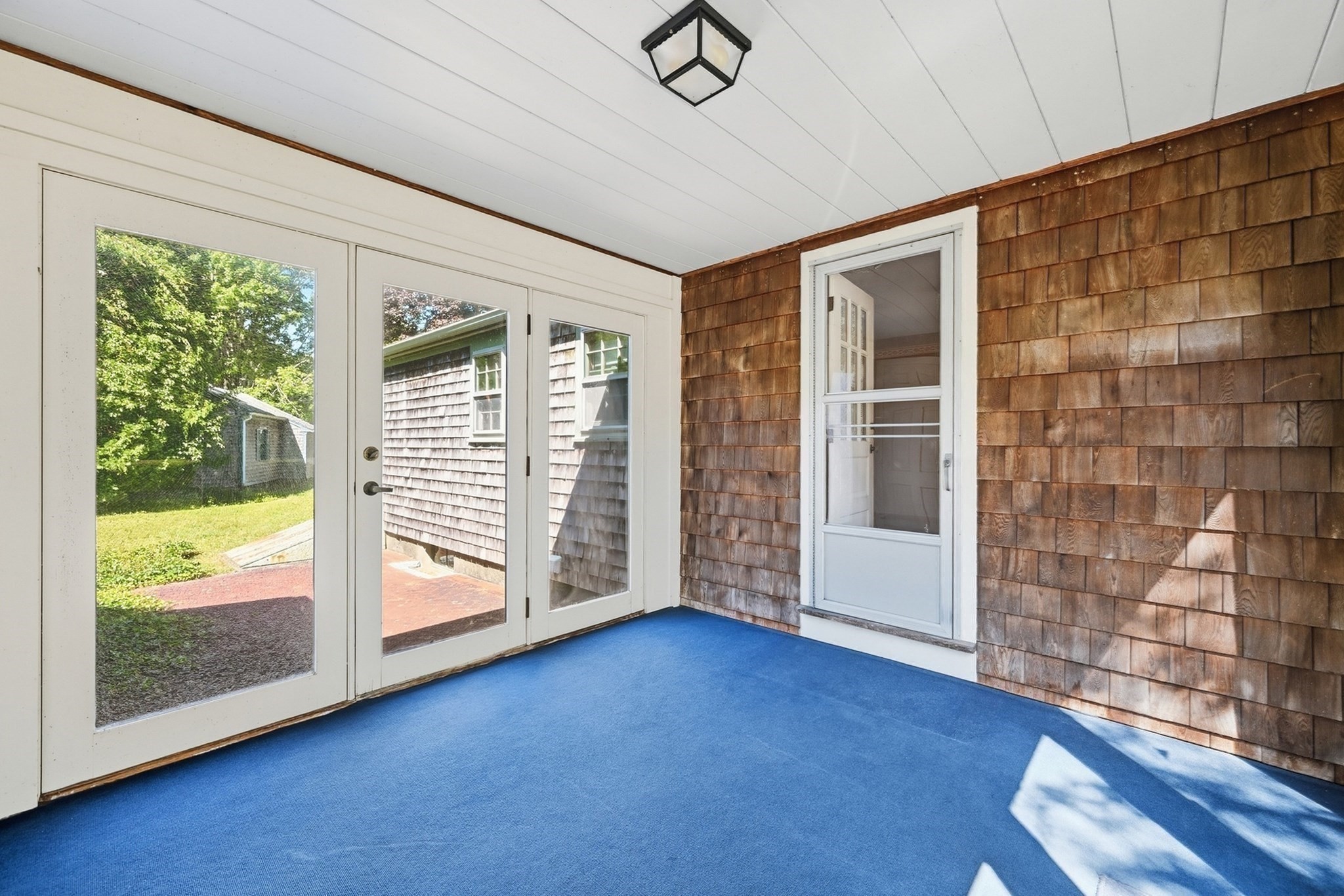 61 Laurel Rd Property Photo 17