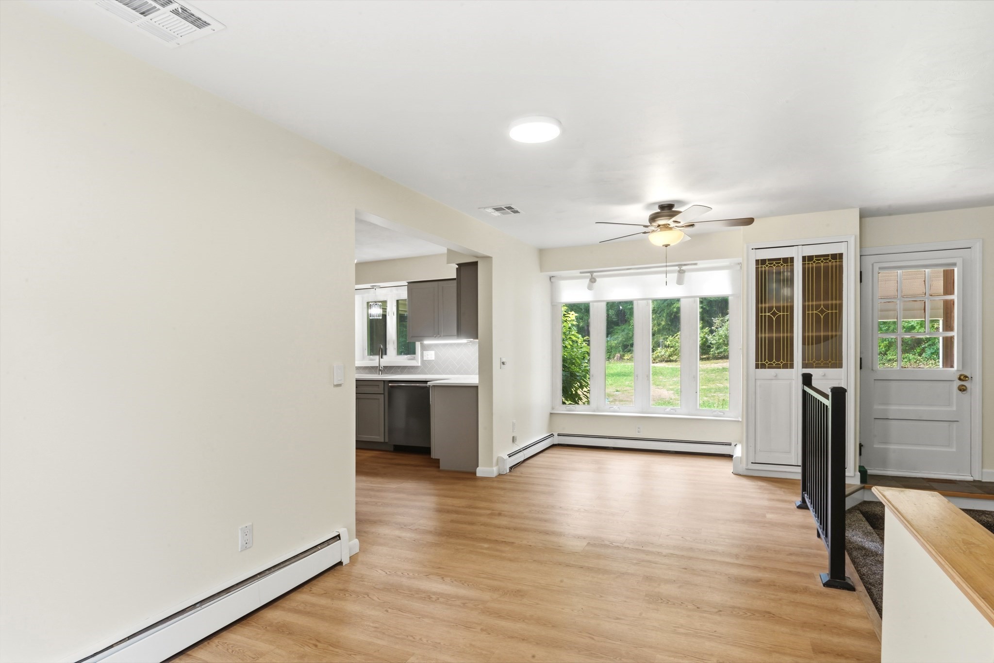23 Colonial Way Property Photo 8