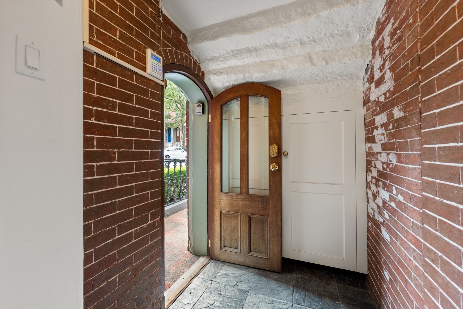 112 Appleton Street Property Photo 28