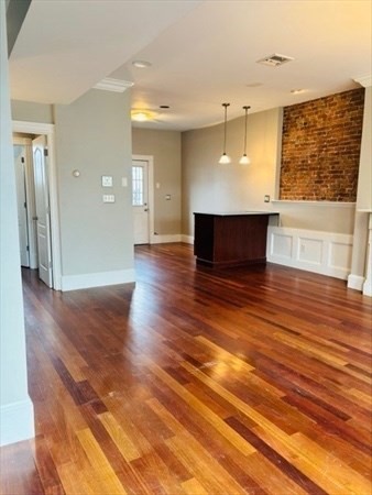 650 E 6th St # 2 Property Photo 11