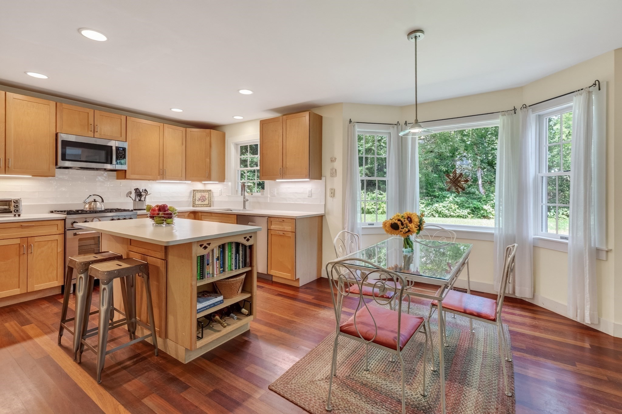 61 Canonicus Ave Property Photo 11