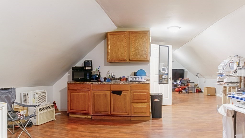 203-205 Saratoga St Property Photo 23