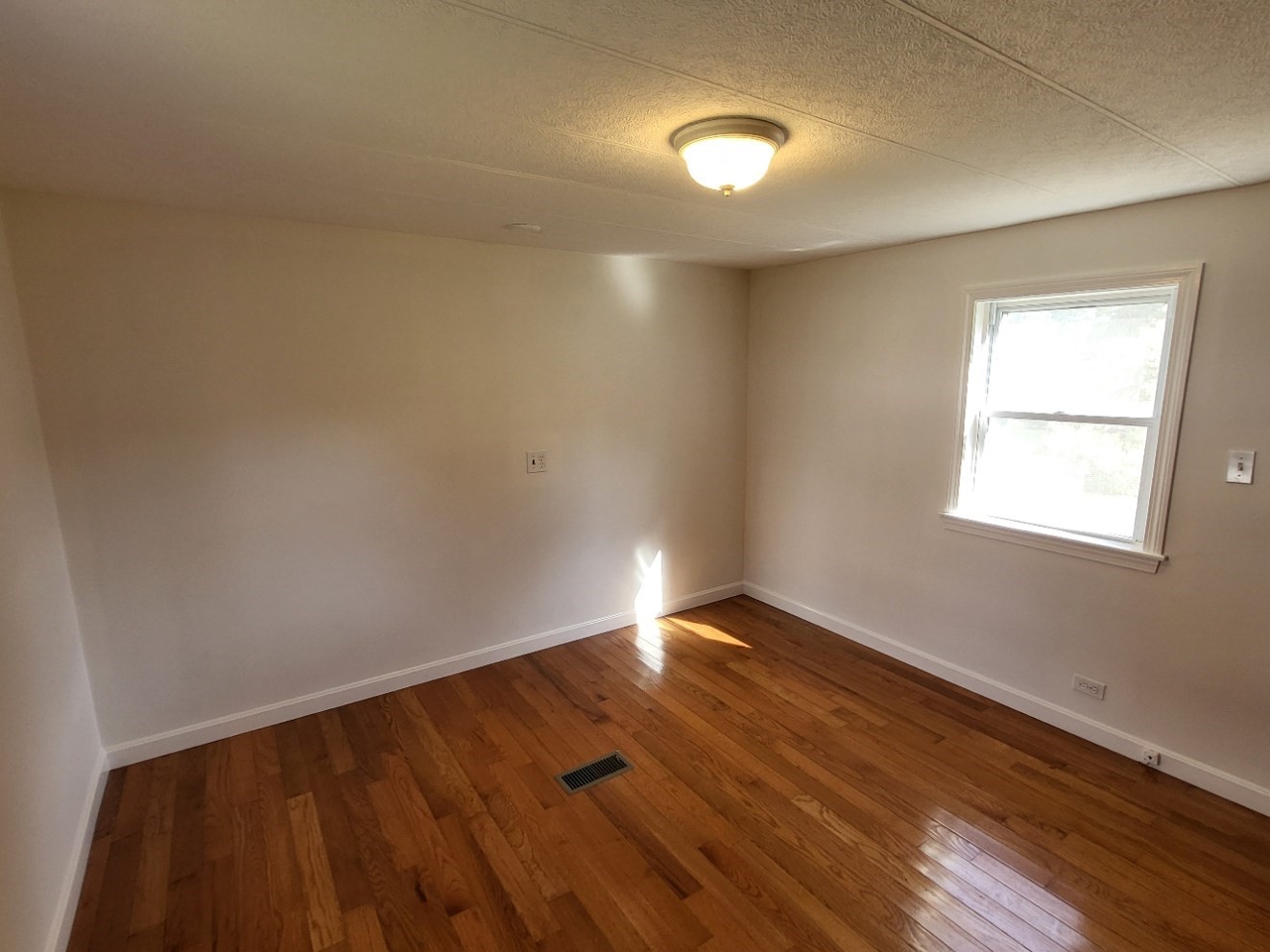 45 Redwood Drive Property Photo 10