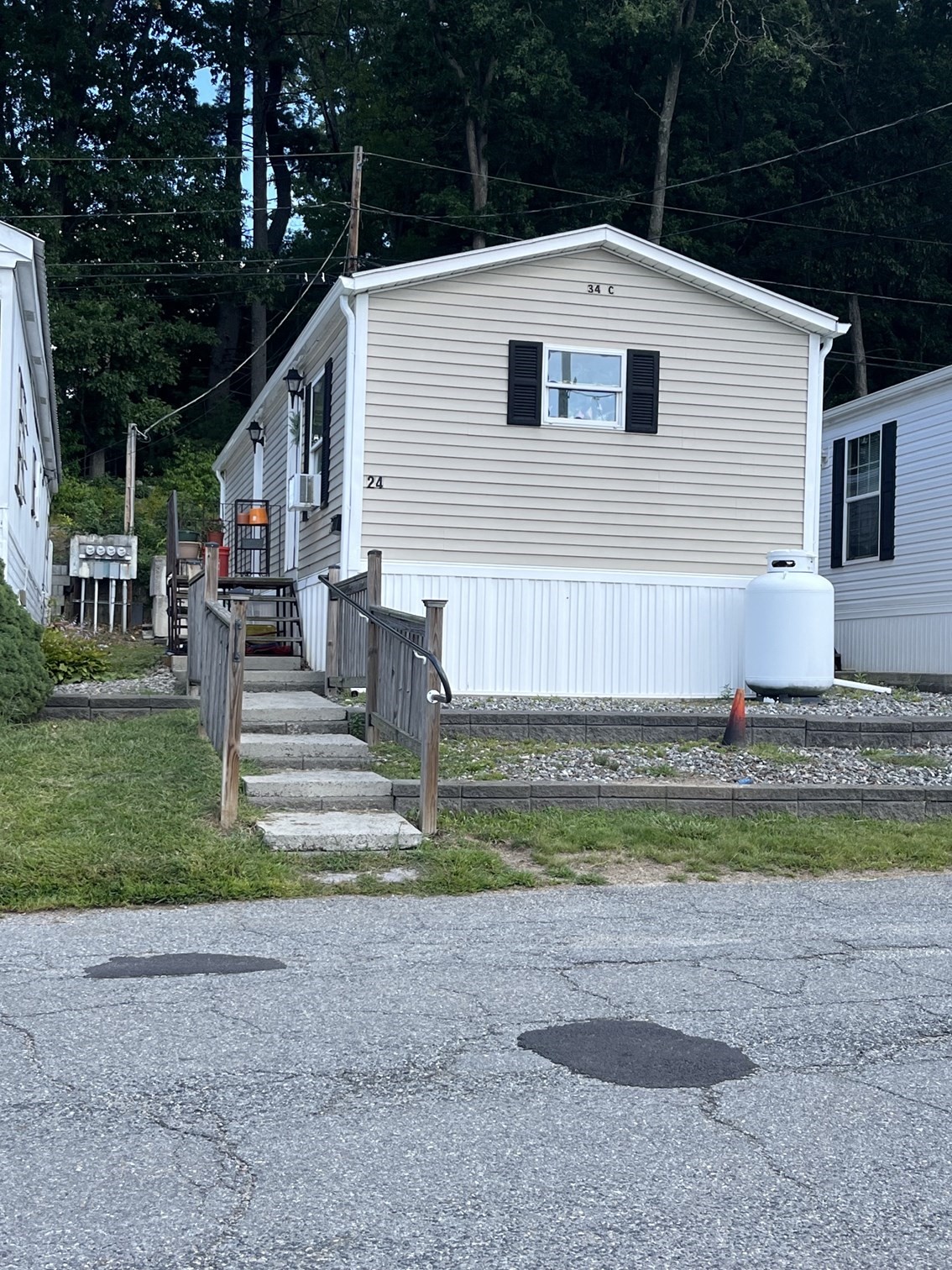 24 Mustang Ave Property Photo 2