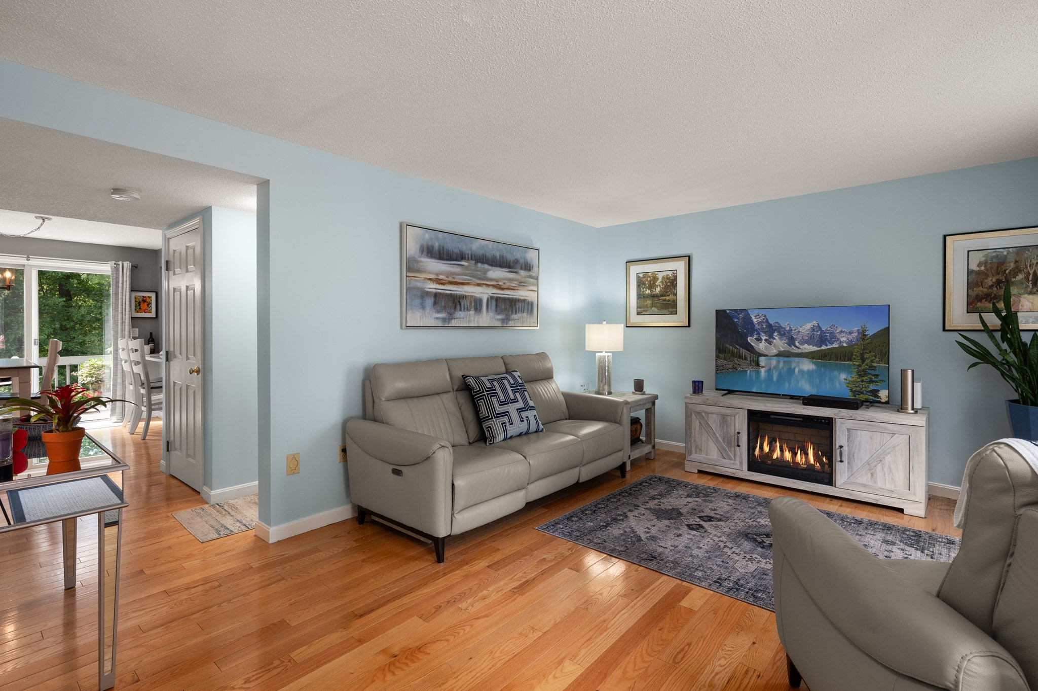 803 Foxwood Circle # 803 Property Photo 5
