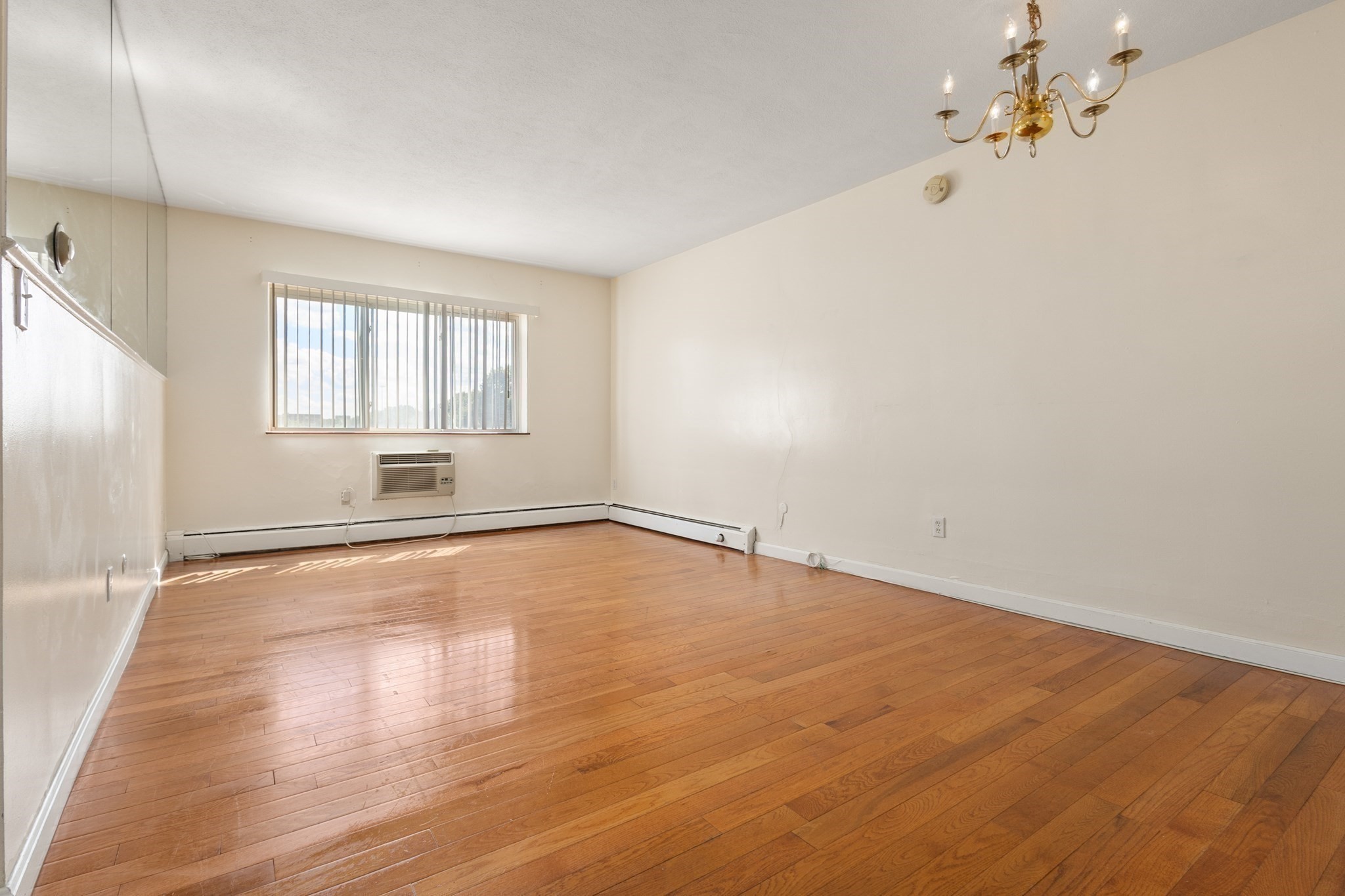 46 Adams St # 4 Property Photo 4