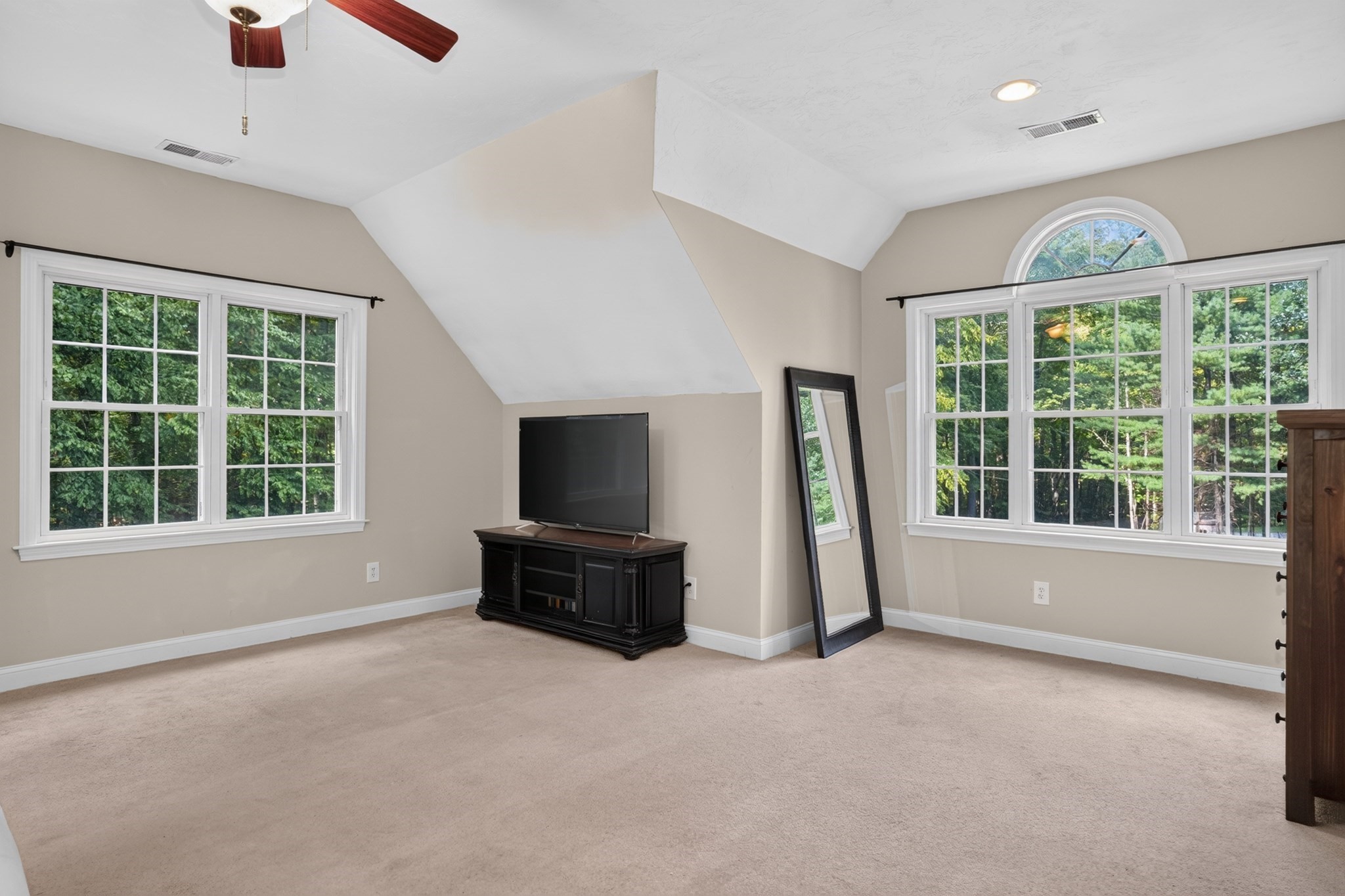 51 Danforth Ln Property Photo 23