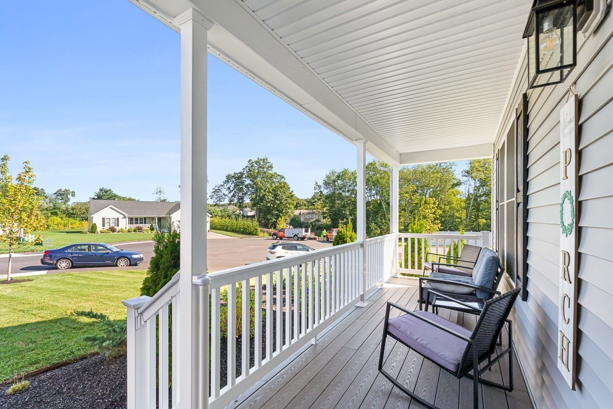 65 Henrietta Way Property Photo 4