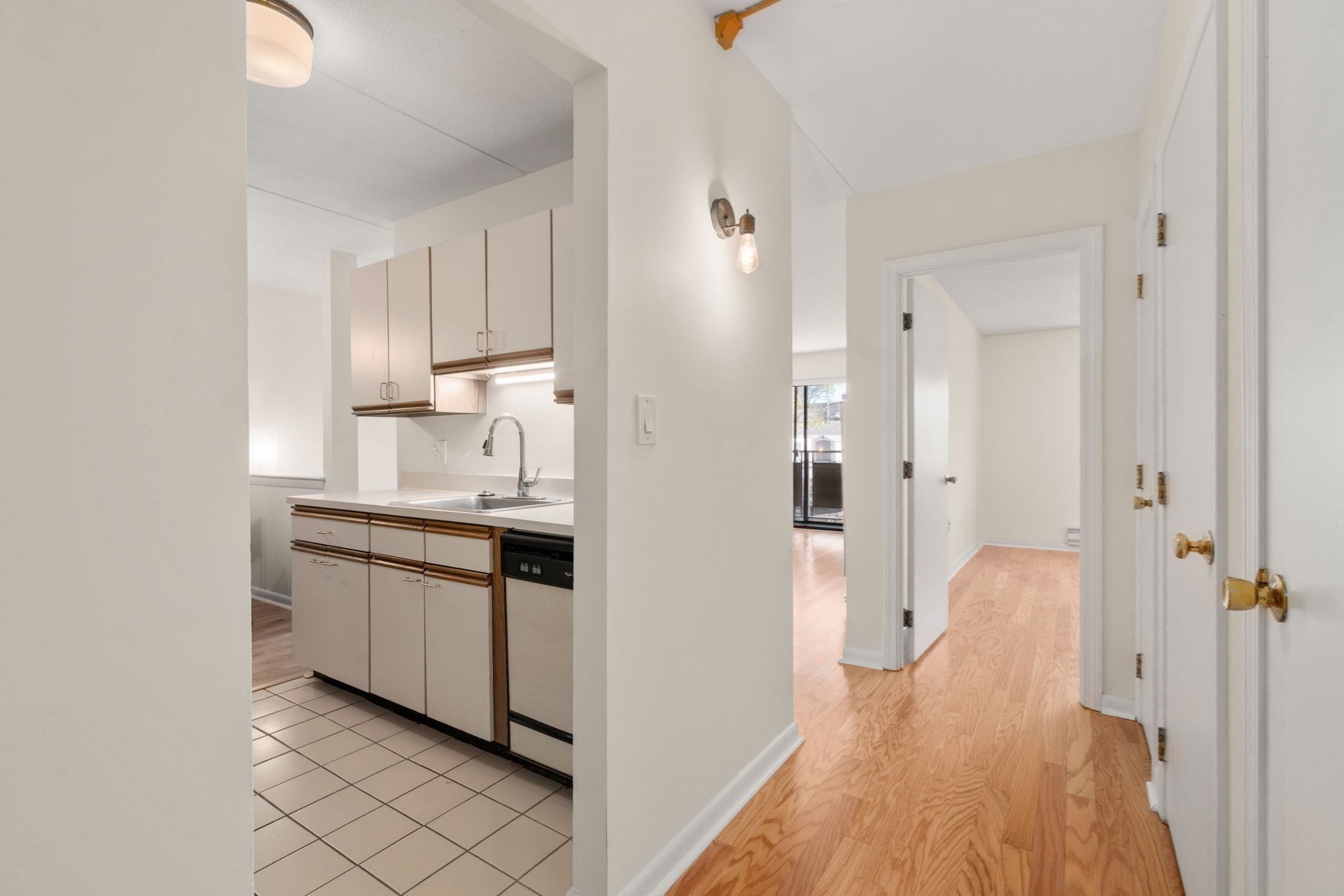 100 Lexington Street # B8 Property Photo 7