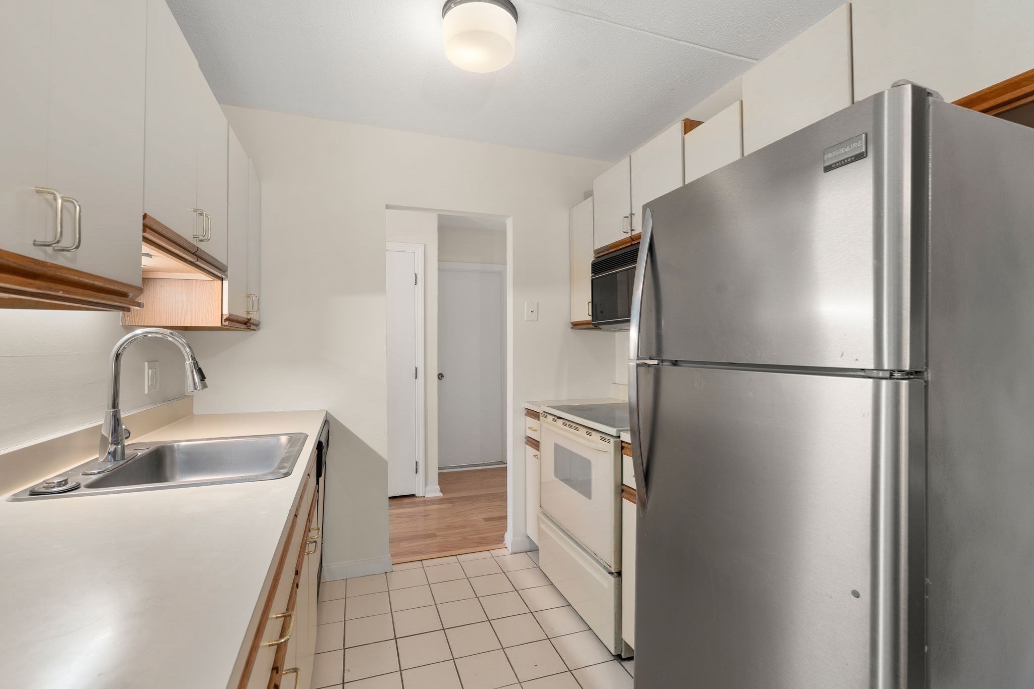 100 Lexington Street # B8 Property Photo 9