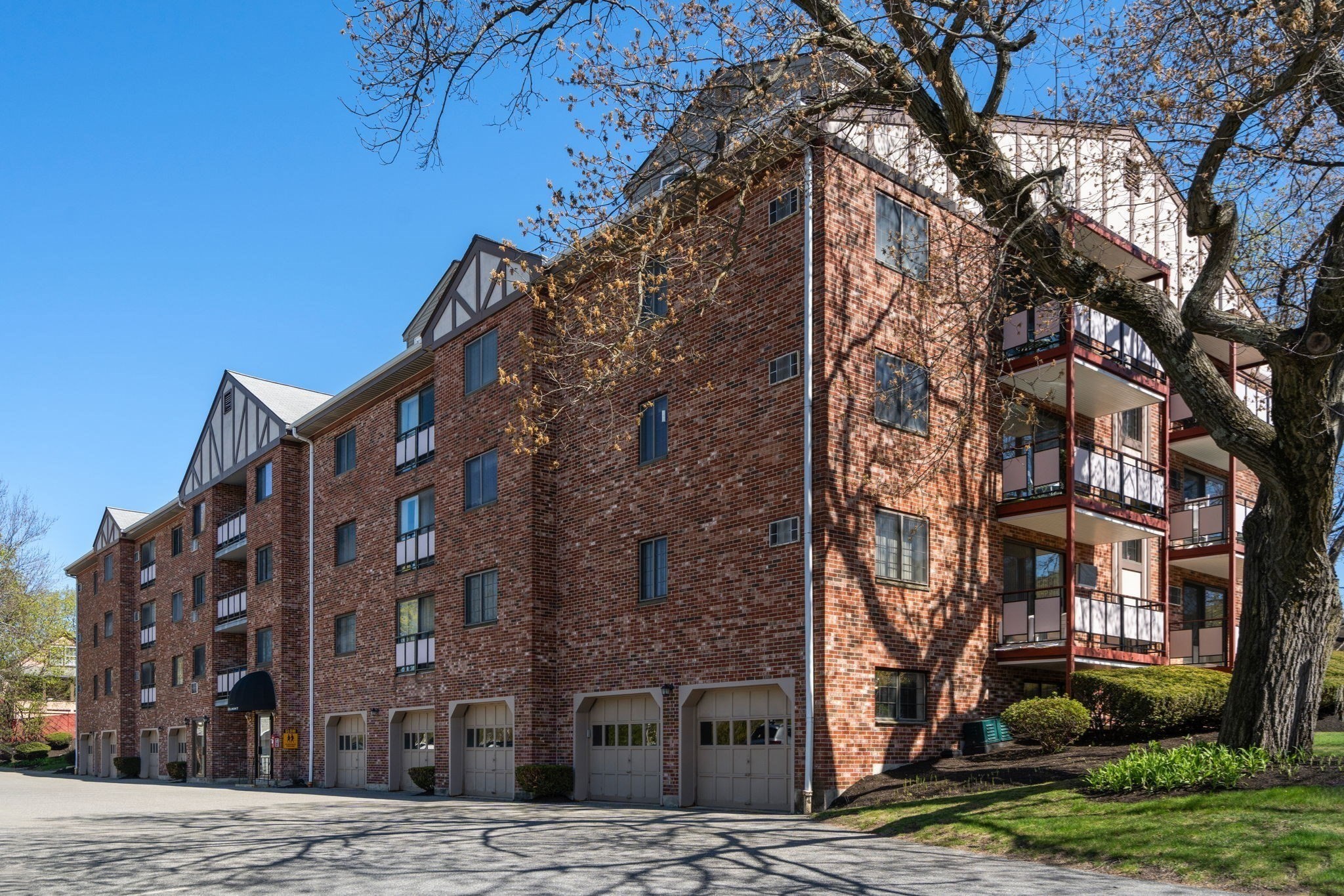 100 Lexington Street # B8 Property Photo 24
