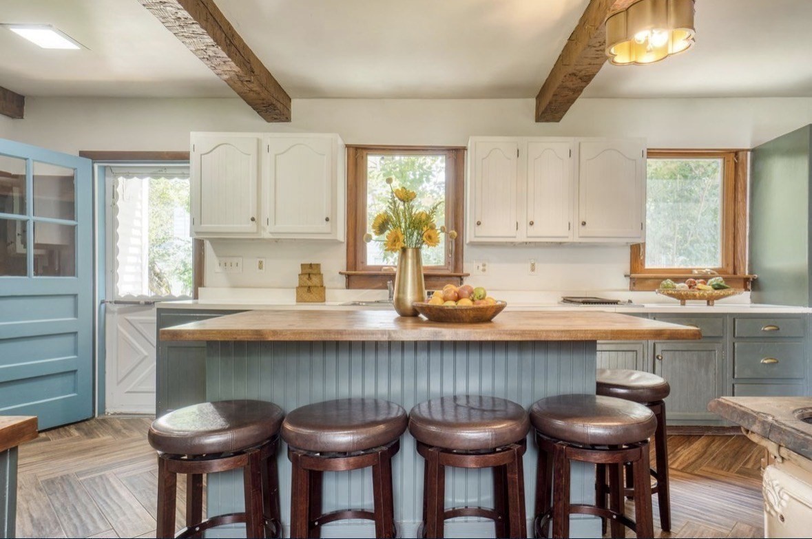 21 Saint James Avenue Property Photo 8