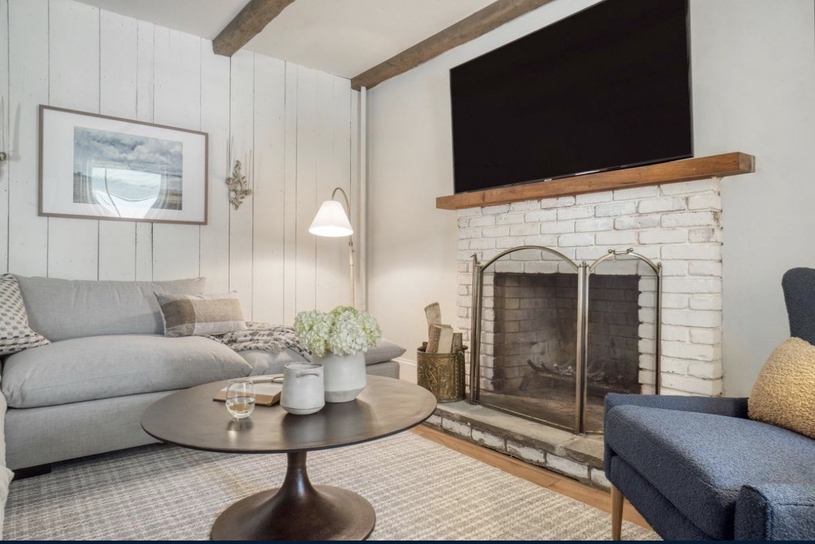 21 Saint James Avenue Property Photo 11
