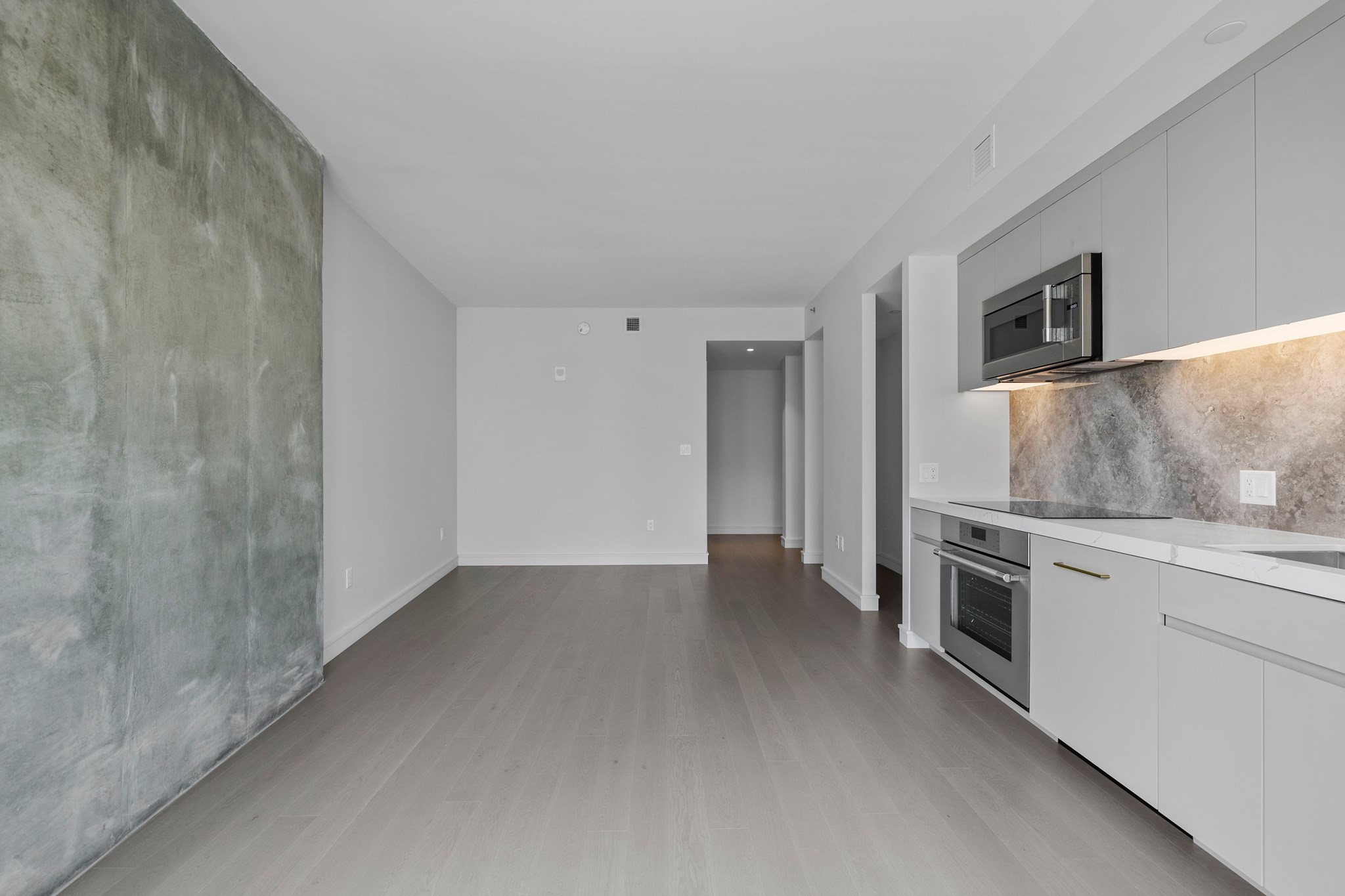 55 Lagrange St # 1010 Property Photo 5