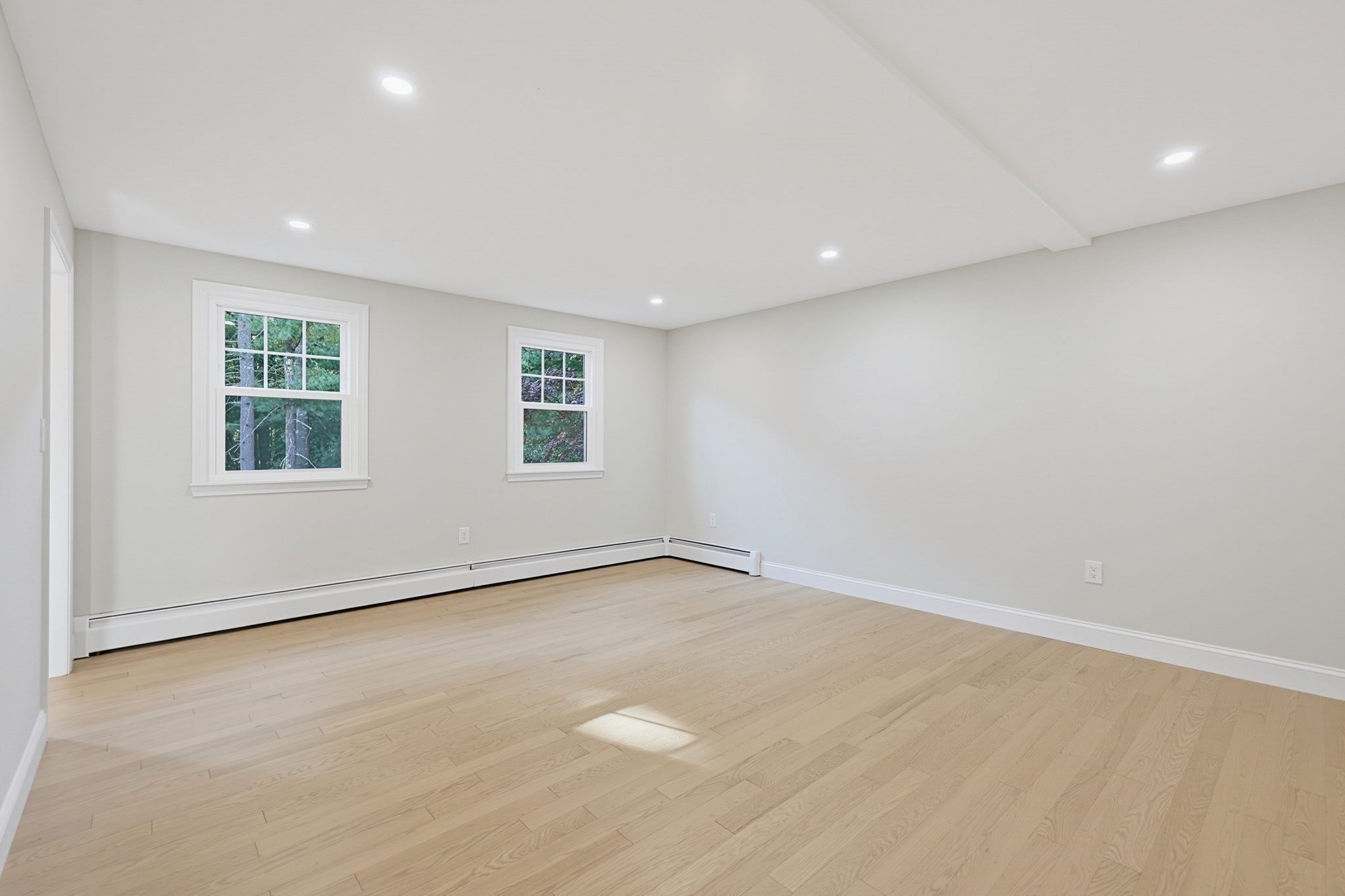 10 Wedgewood Property Photo 13