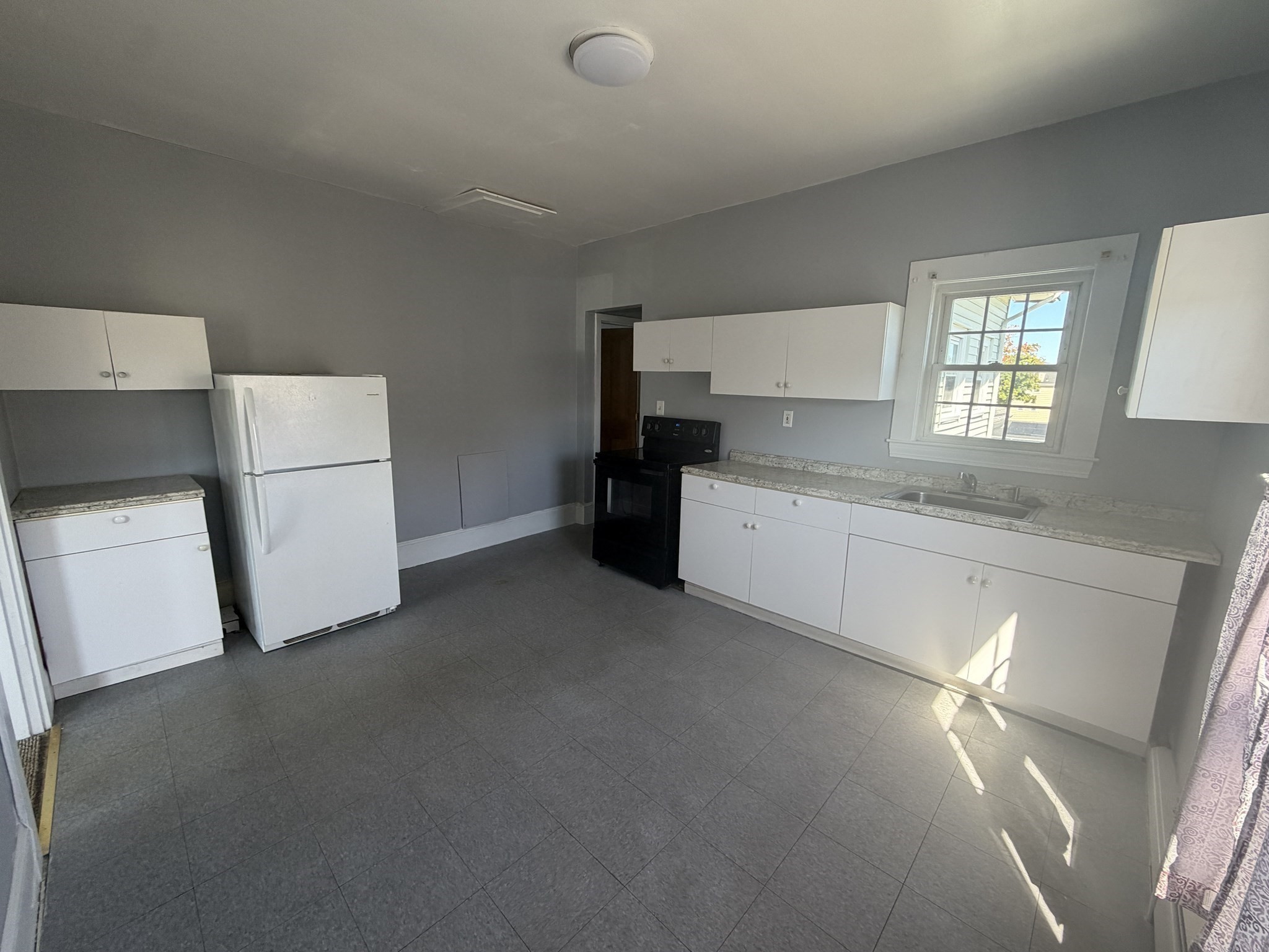 24 Livingston Rd # 5 Property Photo 2