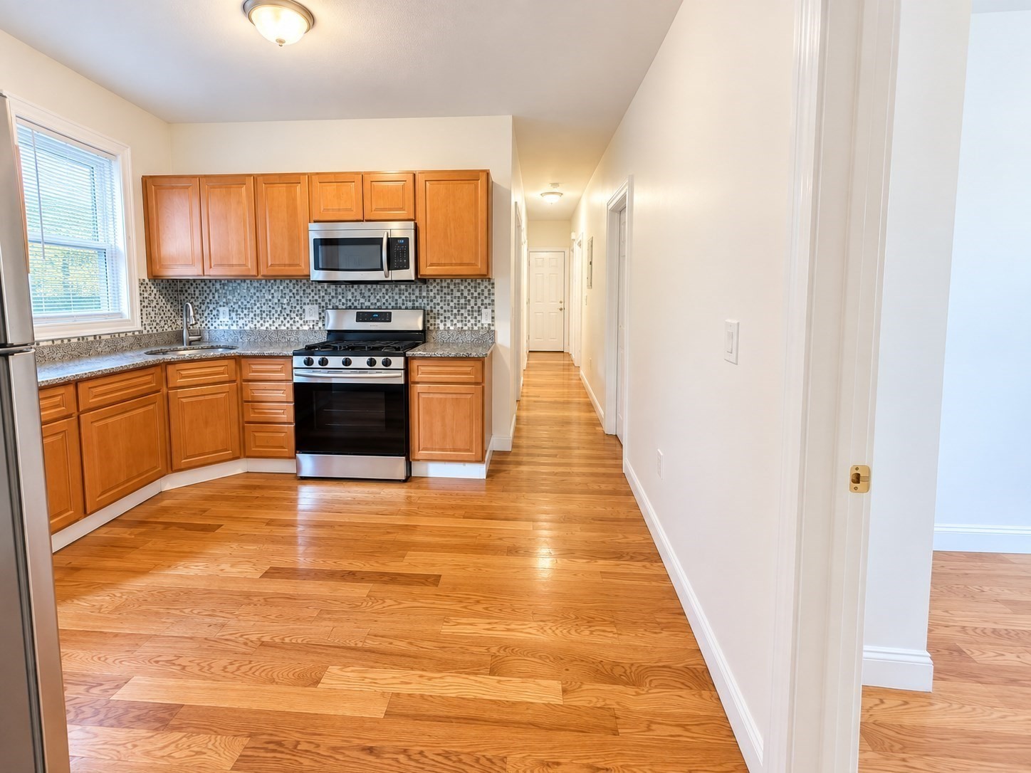 13 Hendry St # A Property Photo 7