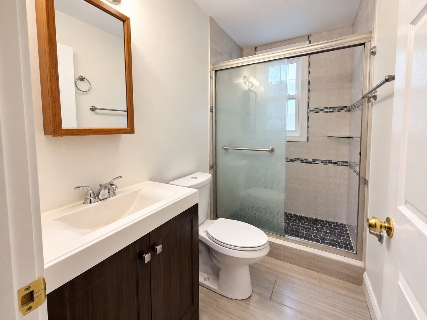 13 Hendry St # A Property Photo 26