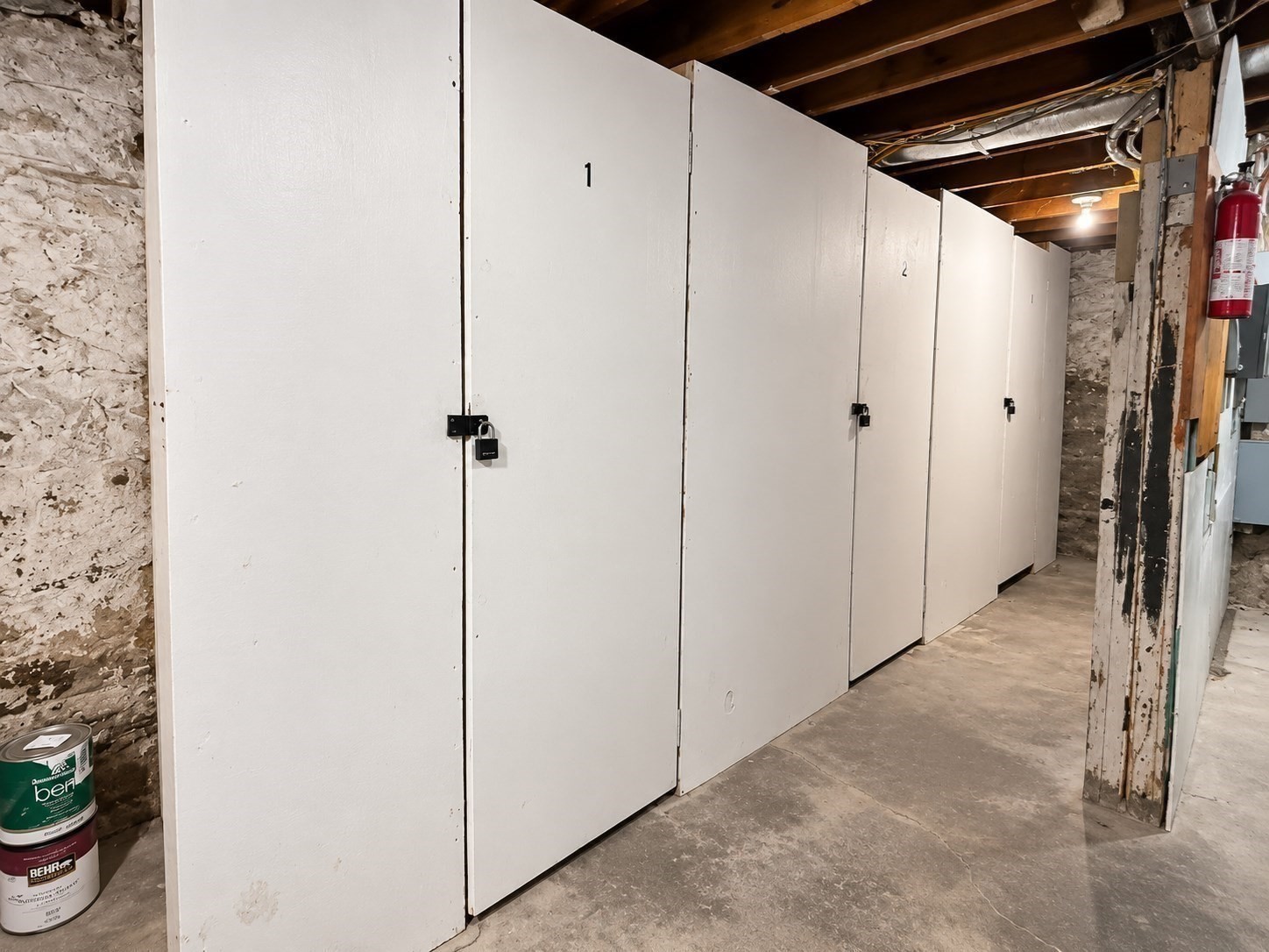 13 Hendry St # A Property Photo 32