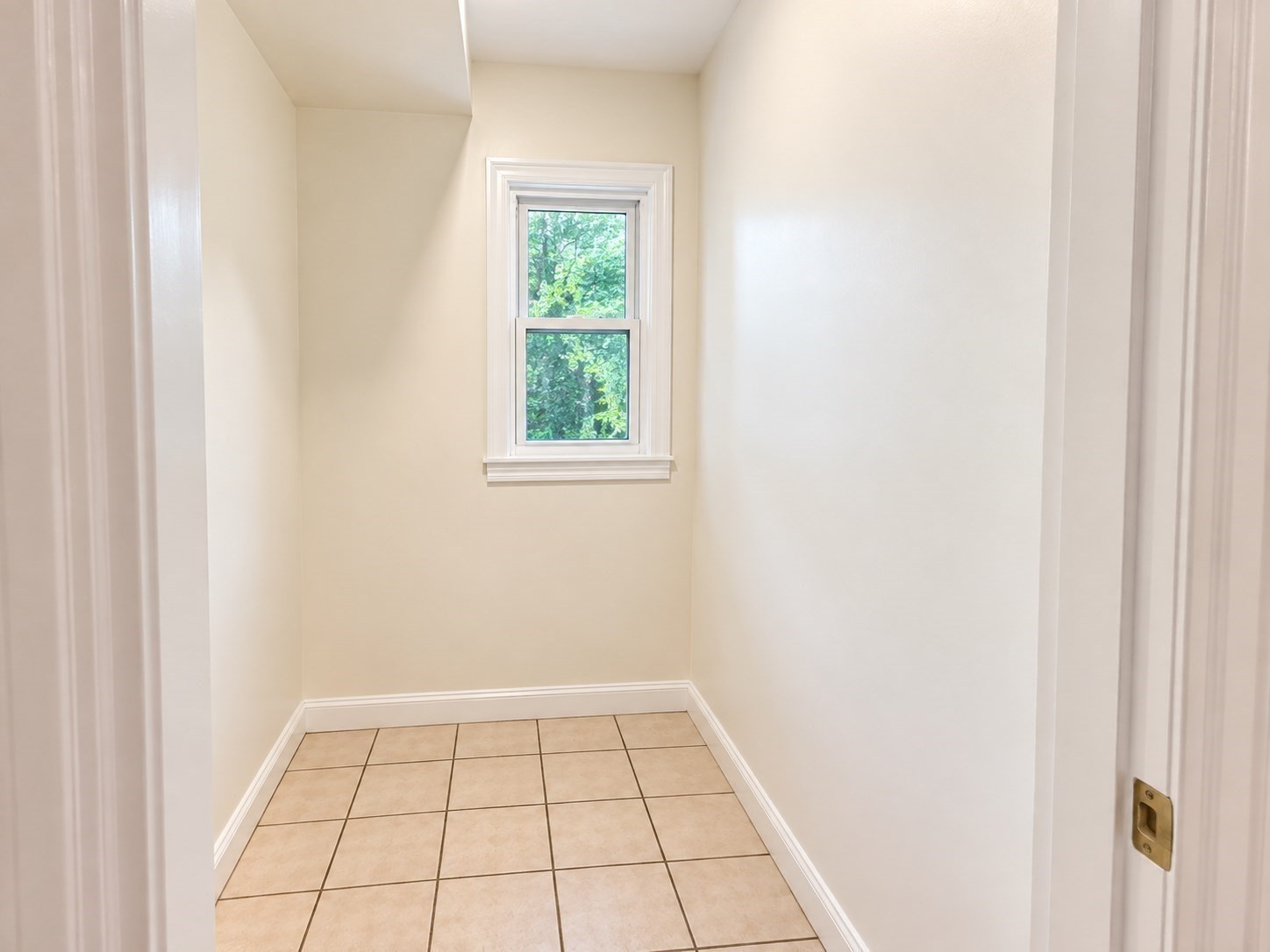 13 Hendry St # A Property Photo 33