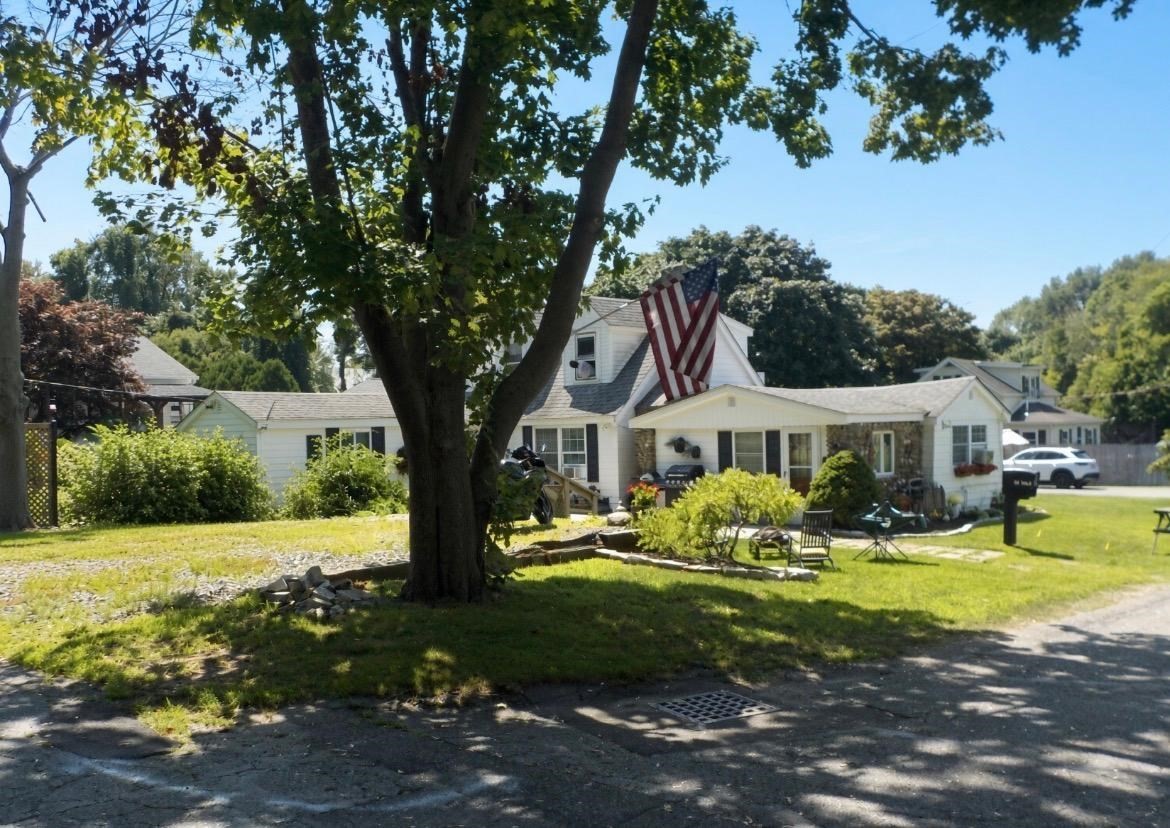 25 Yale Avenue Property Photo 2