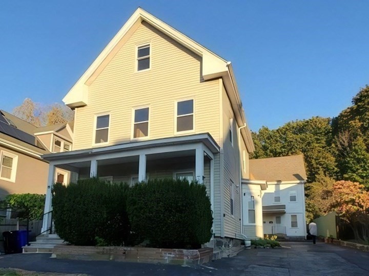 827 Main Street # 1 Property Photo 1