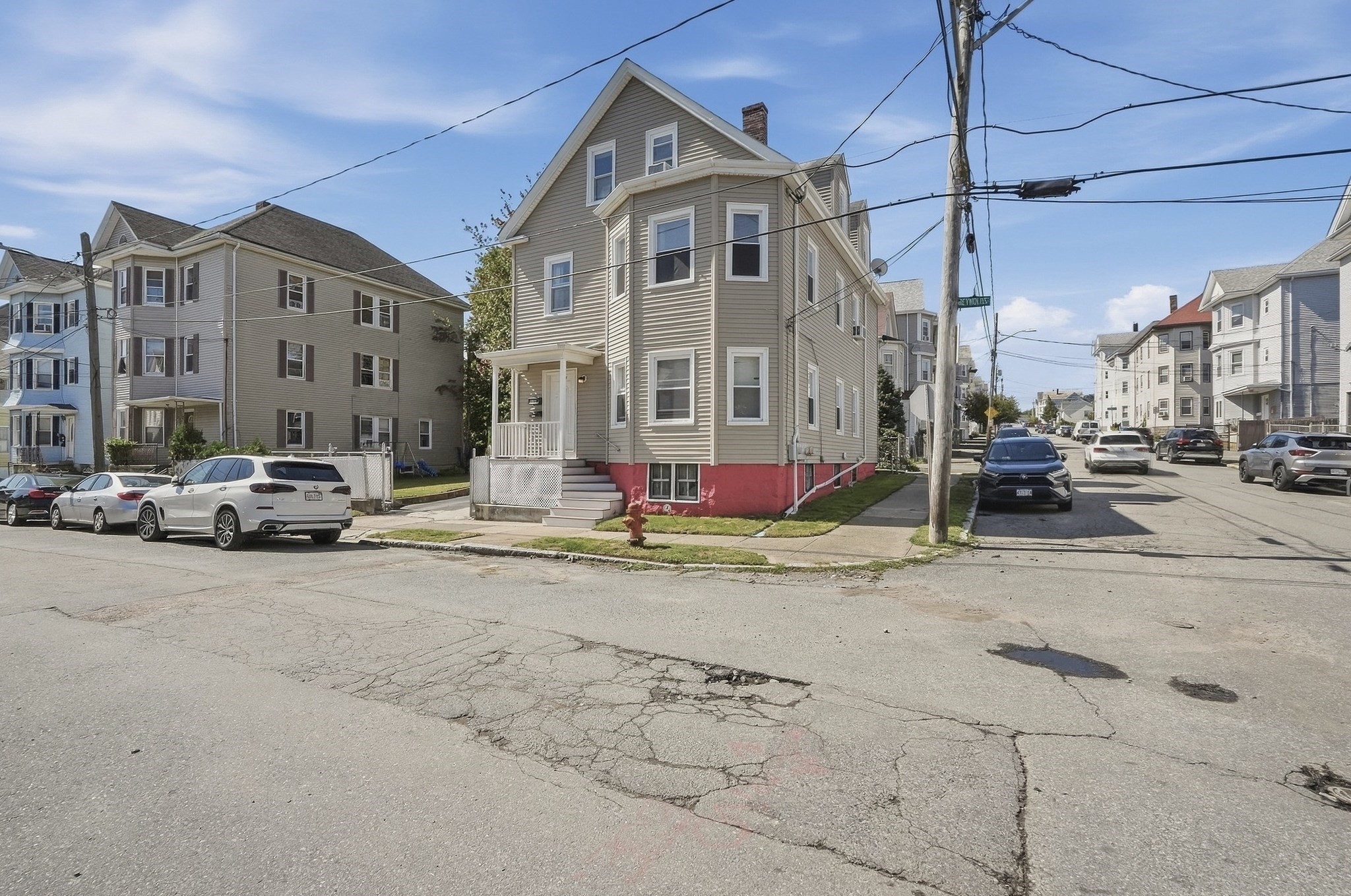 125 Reynolds St Property Photo 2