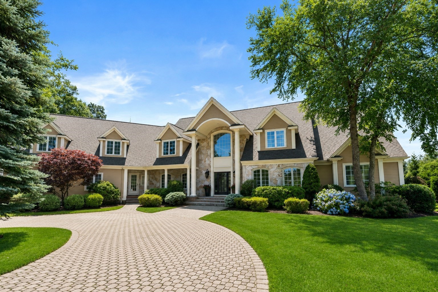 7 Pegan Ln Property Photo 2