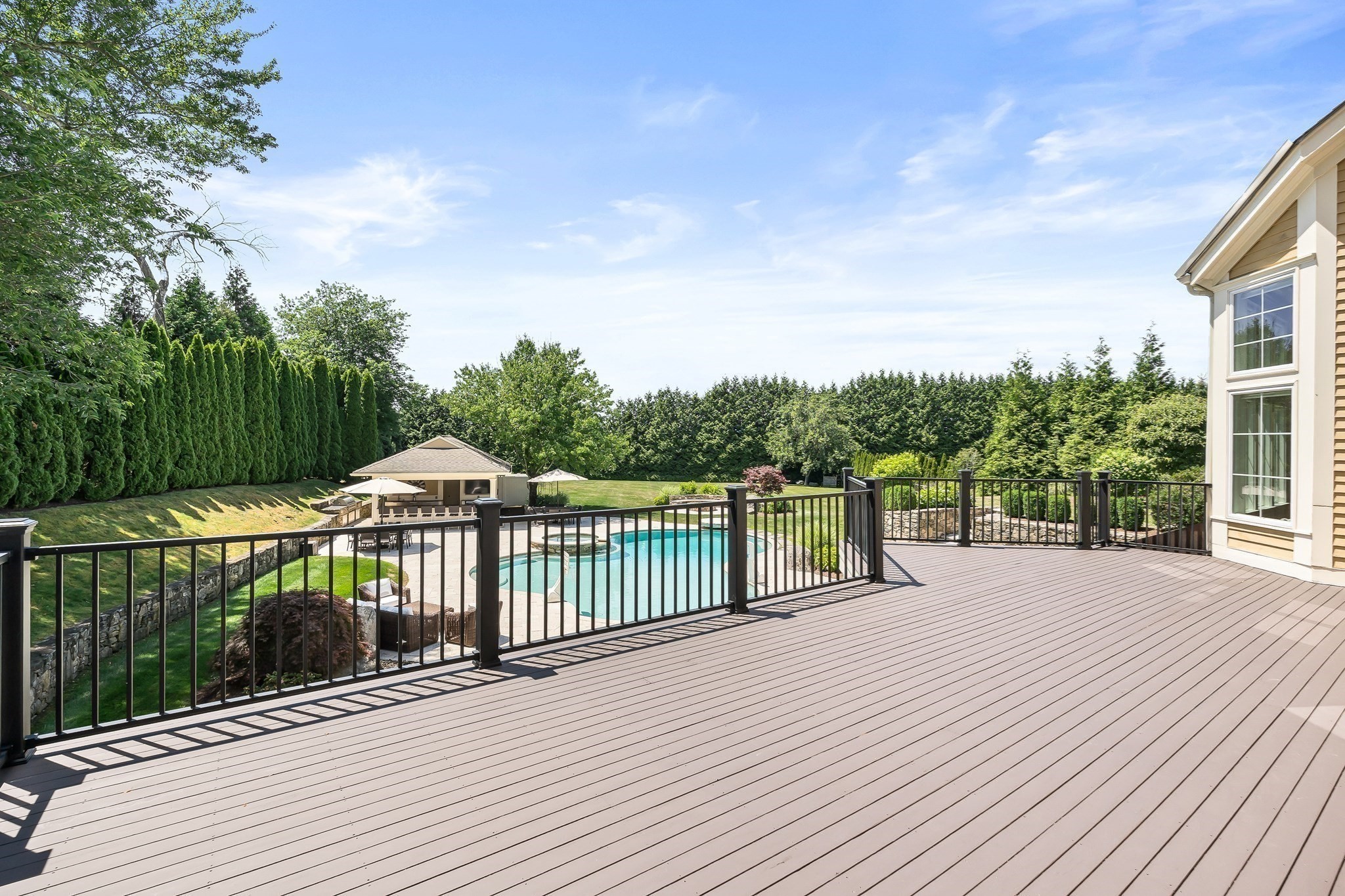 7 Pegan Ln Property Photo 12