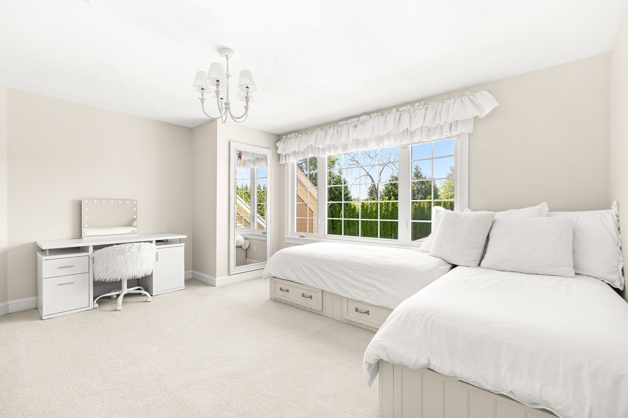 7 Pegan Ln Property Photo 23
