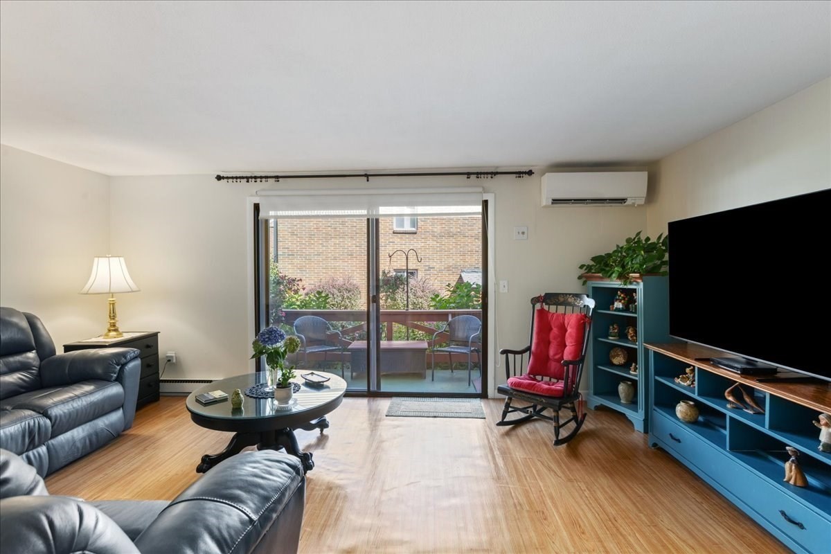 34 Glen Devin St # 34 Property Photo 14