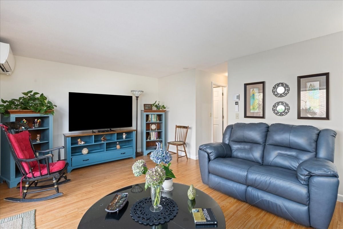34 Glen Devin St # 34 Property Photo 16